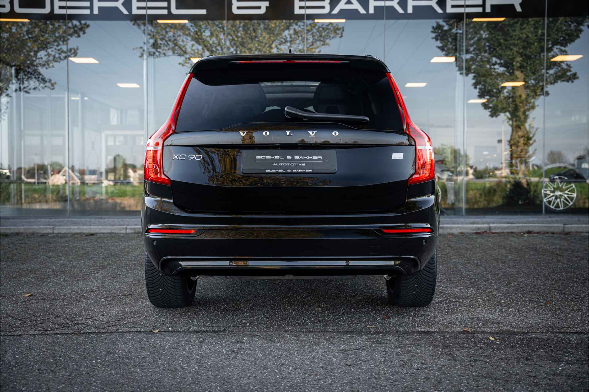 Volvo XC90 2.0 T8 Recharge AWD Plus Dark 455pk LONG RANGE**Panodak** H&K**Trekhaak wegklapbaar - 78/83