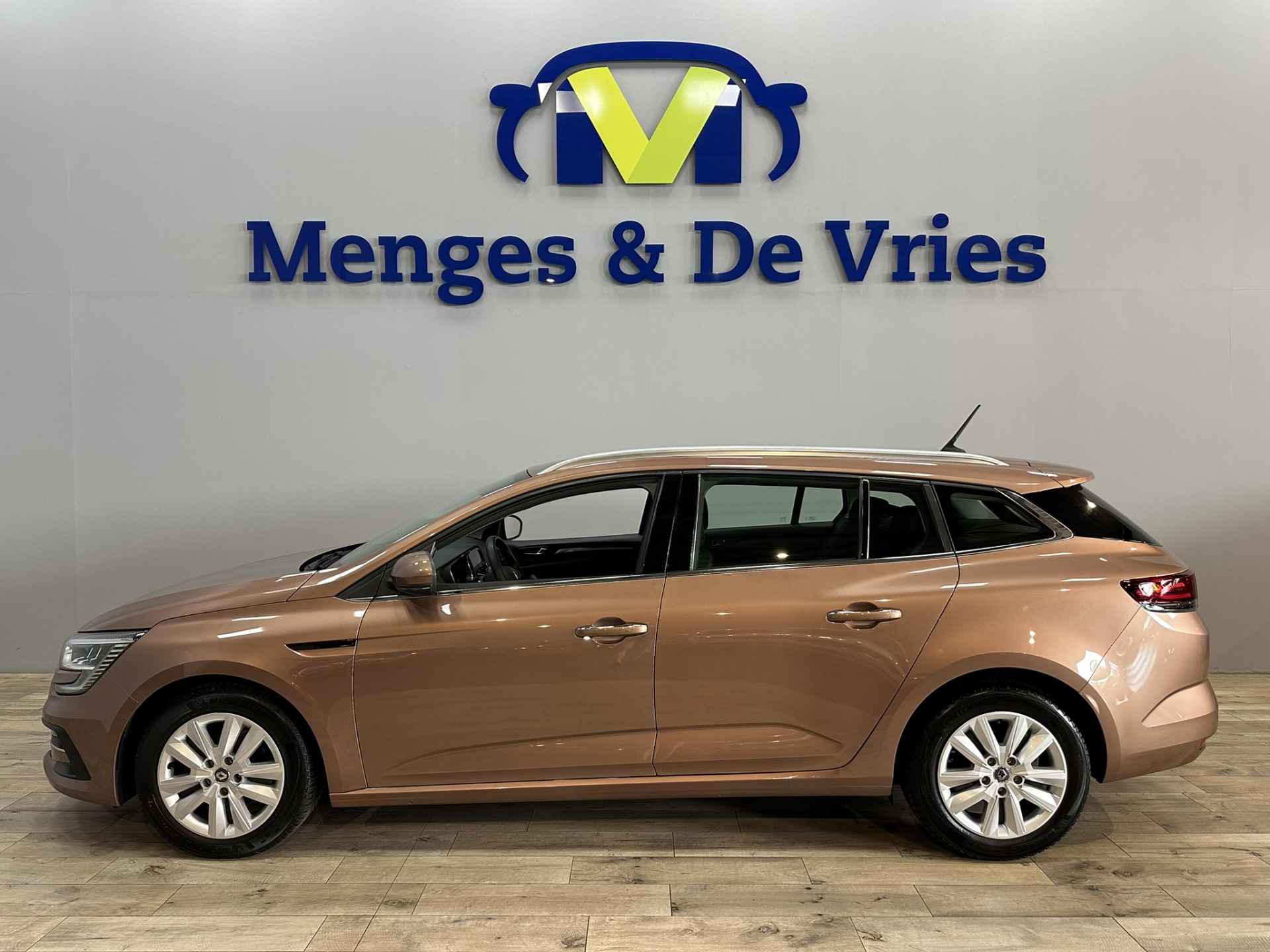 Renault Mégane Estate 1.3 TCe Business Zen Airco ECC | LED | Trekhaak | Camera | Navigatie | Cruise Control | Apple Carplay Android Auto | Isofix | NAP | - 6/35