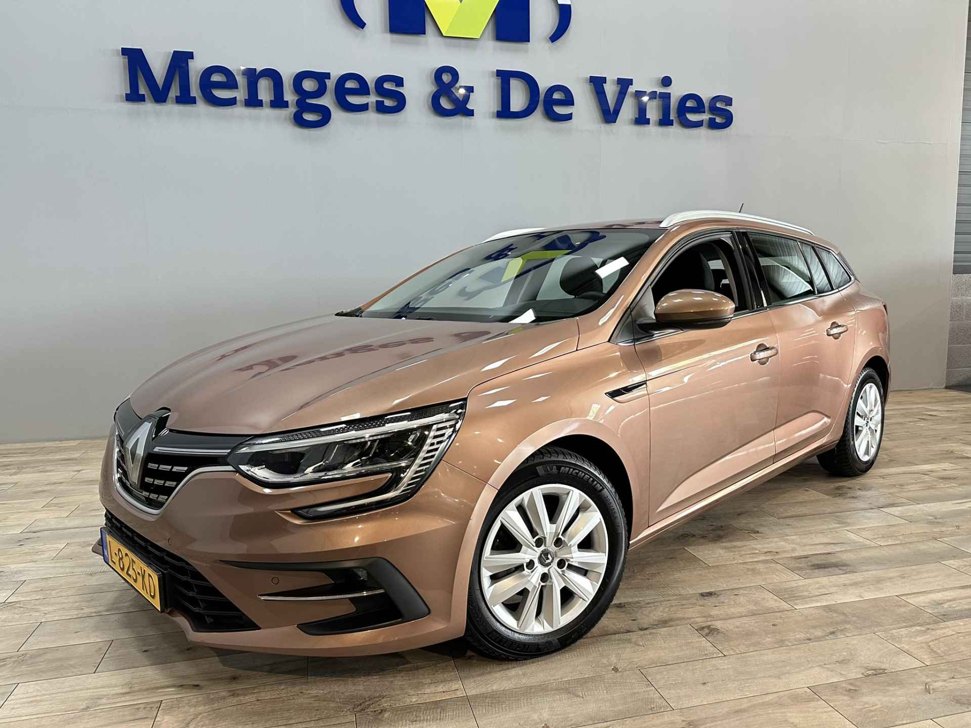 Renault Mégane Estate 1.3 TCe Business Zen Airco ECC | LED | Trekhaak | Camera | Navigatie | Cruise Control | Apple Carplay Android Auto | Isofix | NAP | - 7/35