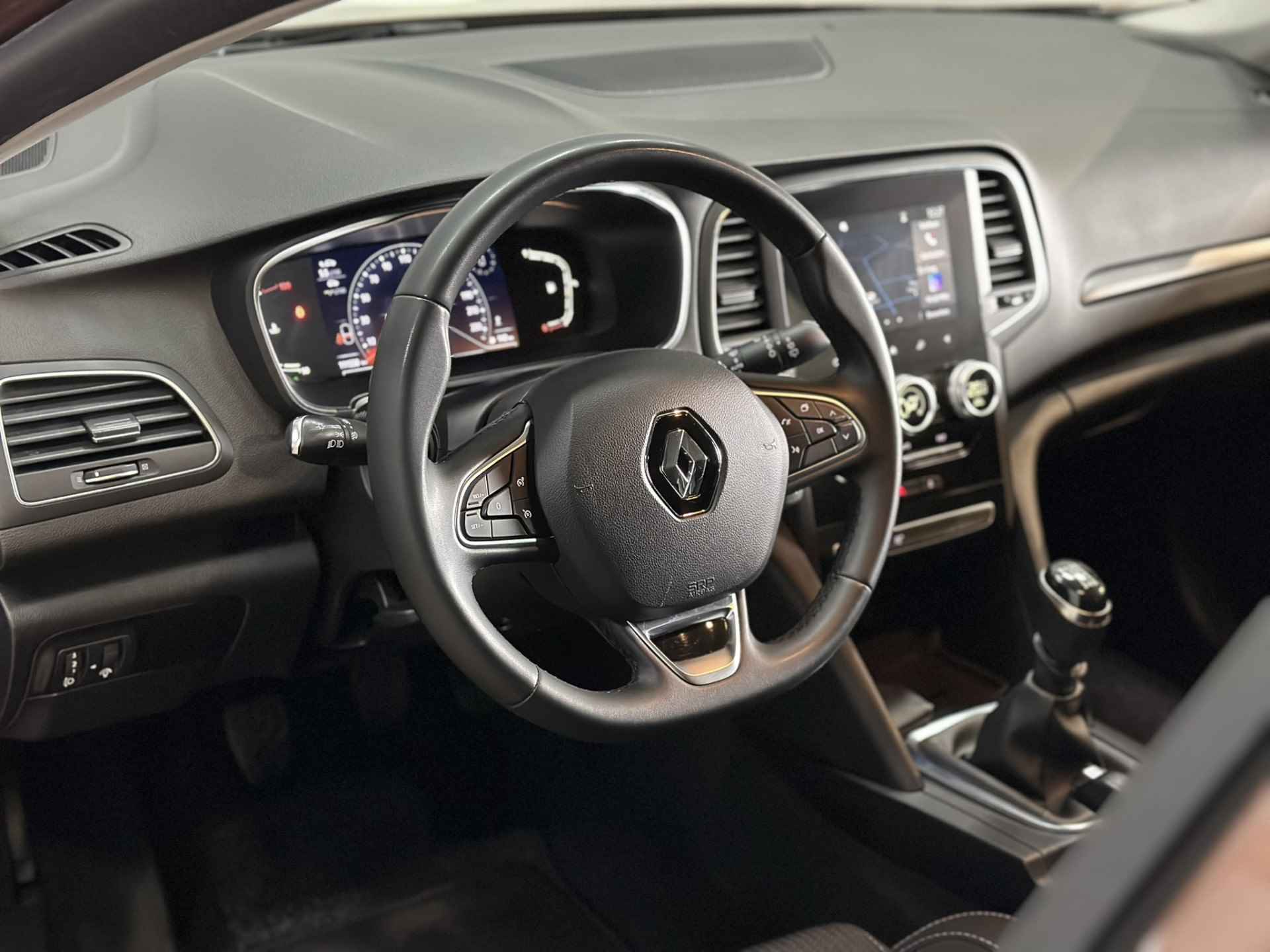 Renault Mégane Estate 1.3 TCe Business Zen Airco ECC | LED | Trekhaak | Camera | Navigatie | Cruise Control | Apple Carplay Android Auto | Isofix | NAP | - 15/35