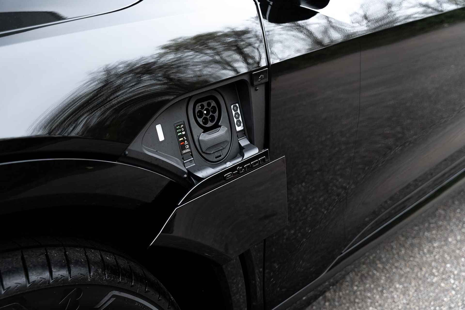 Audi Q8 e-tron 55 408pk quattro S Edition Competition 115 kWh | Panoramdak | Bang & Olufsen - 10/60