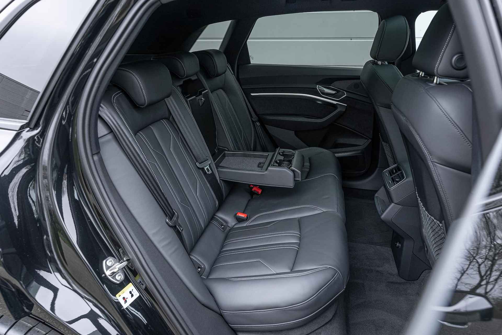 Audi Q8 e-tron 55 408pk quattro S Edition Competition 115 kWh | Panoramdak | Bang & Olufsen - 22/60