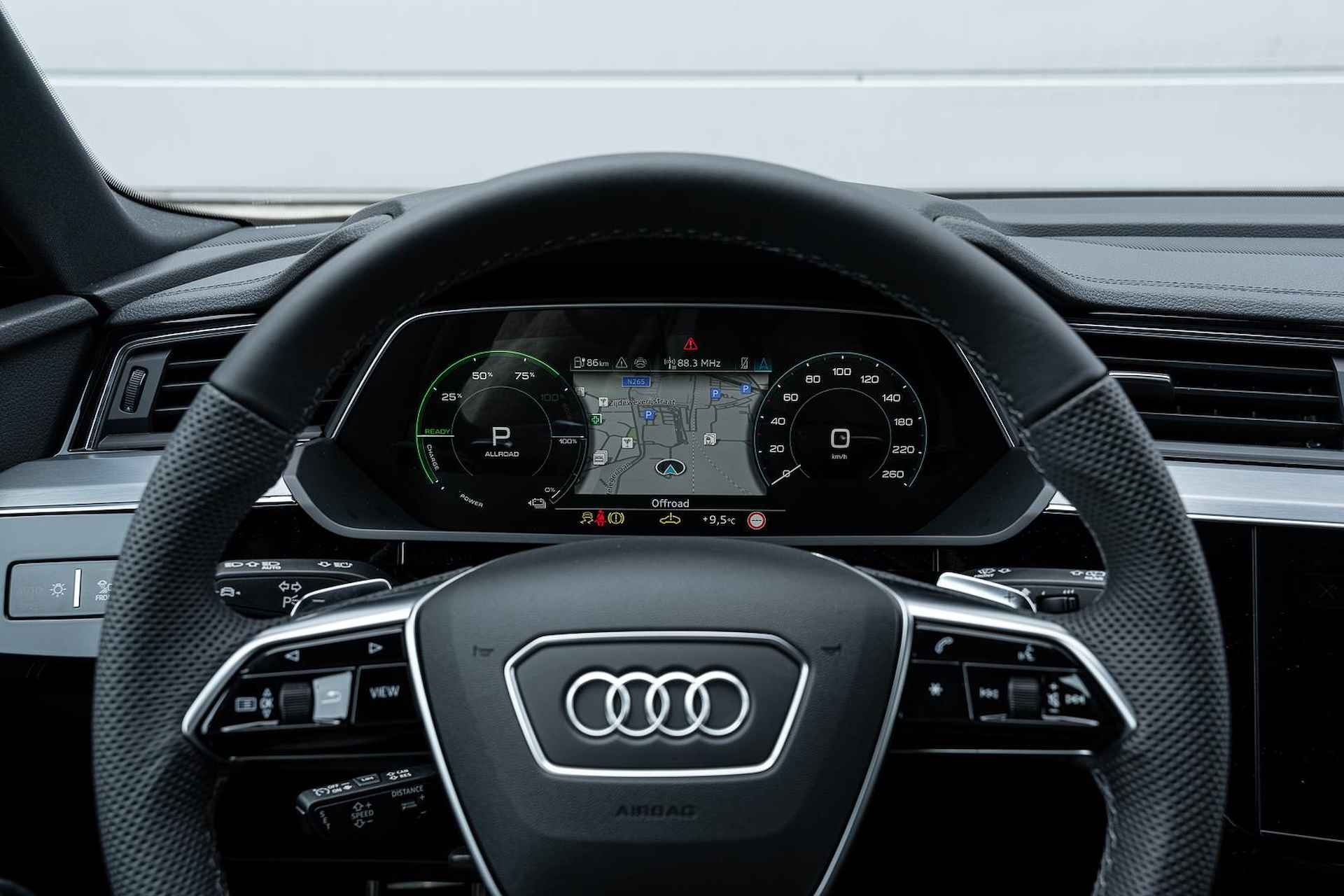Audi Q8 e-tron 55 408pk quattro S Edition Competition 115 kWh | Panoramdak | Bang & Olufsen - 30/60