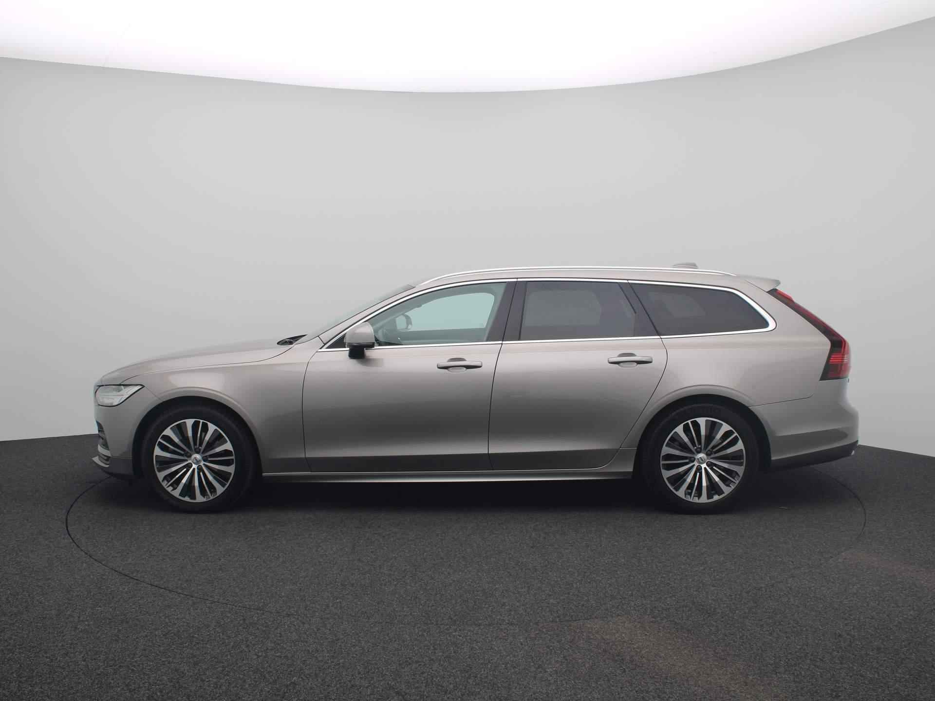 Volvo V90 2.0 B4 Momentum Pro | Leder | Wegklapbare-Trekhaak | Stoel + Stuurverwarming | Adaptive Cruise Control |  360 Camera | Elektrische Achterklep | 18 inch | Dodehoekdetectie | Keyless | - 4/38