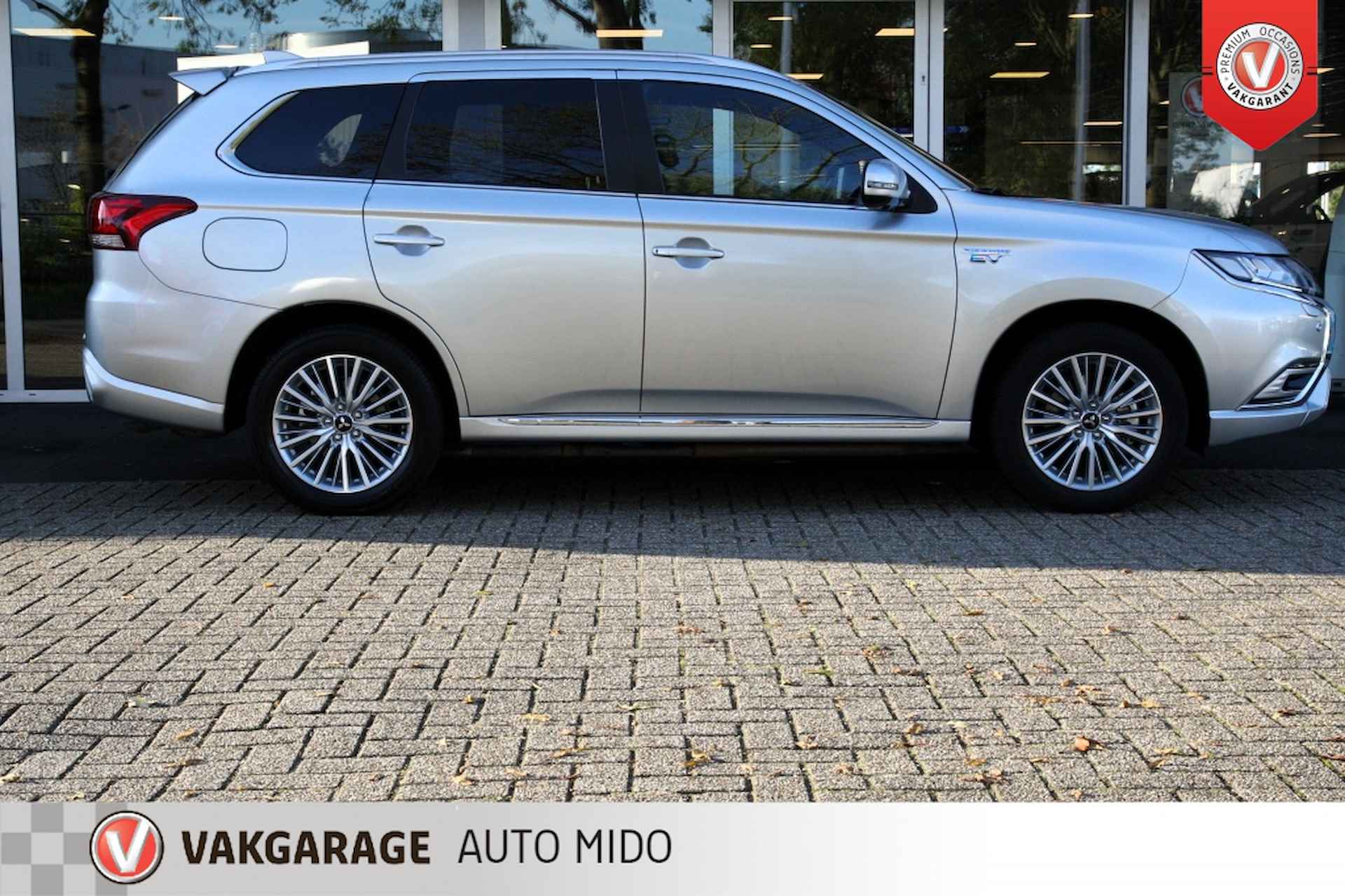 Mitsubishi Outlander 2.4 PHEV Instyle 4WD -Schuifdak- -Trekhaak- - 11/60