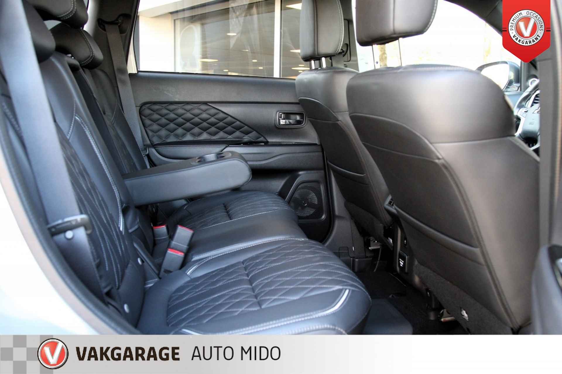 Mitsubishi Outlander 2.4 PHEV Instyle 4WD -Schuifdak- -Trekhaak- - 14/60