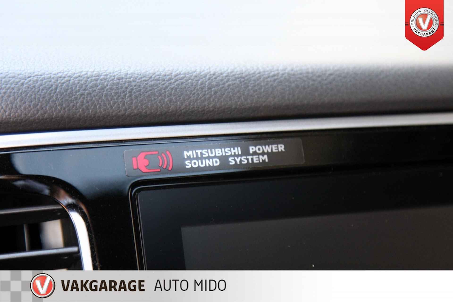 Mitsubishi Outlander 2.4 PHEV Instyle 4WD -Schuifdak- -Trekhaak- - 16/60