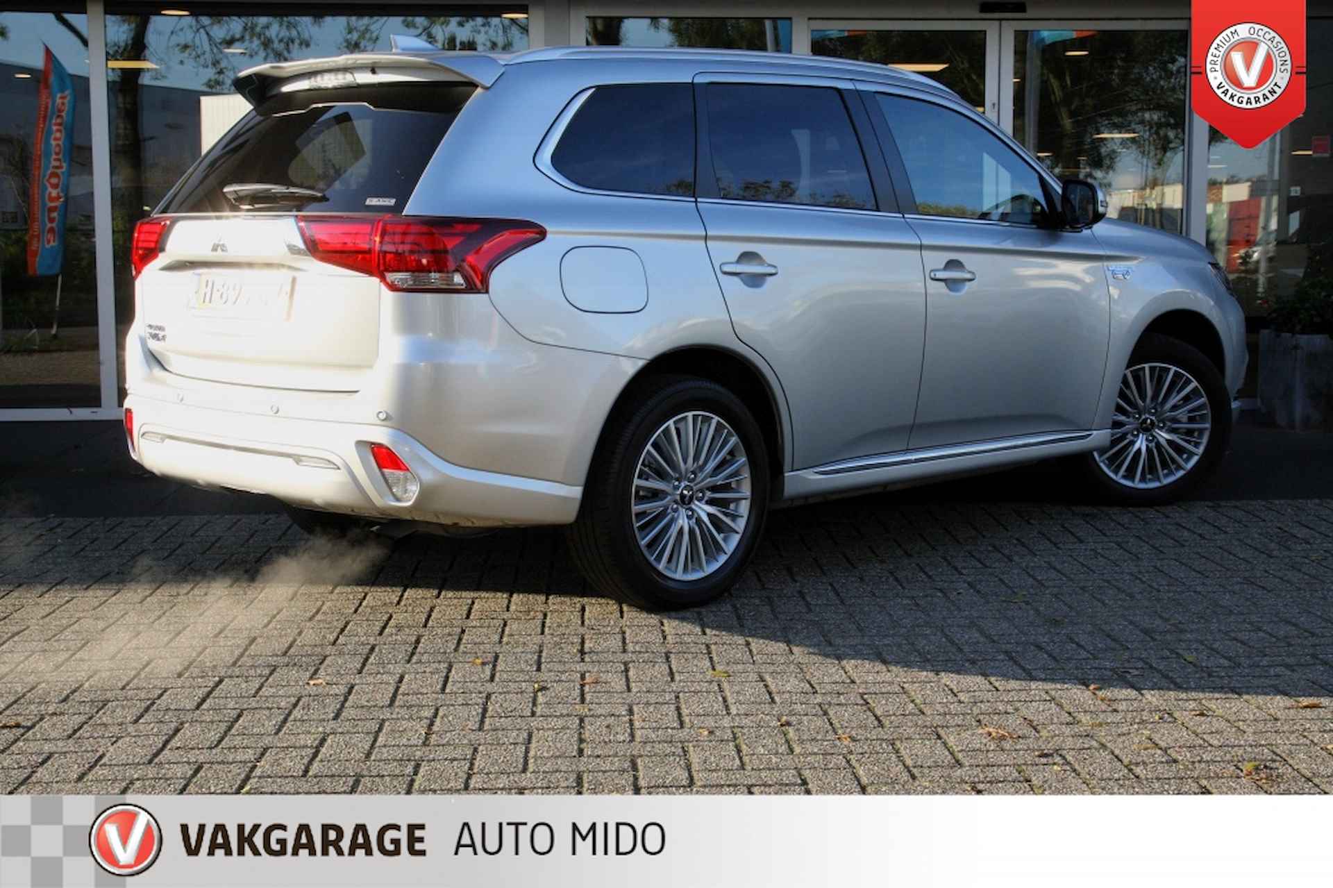 Mitsubishi Outlander 2.4 PHEV Instyle 4WD -Schuifdak- -Trekhaak- - 29/60