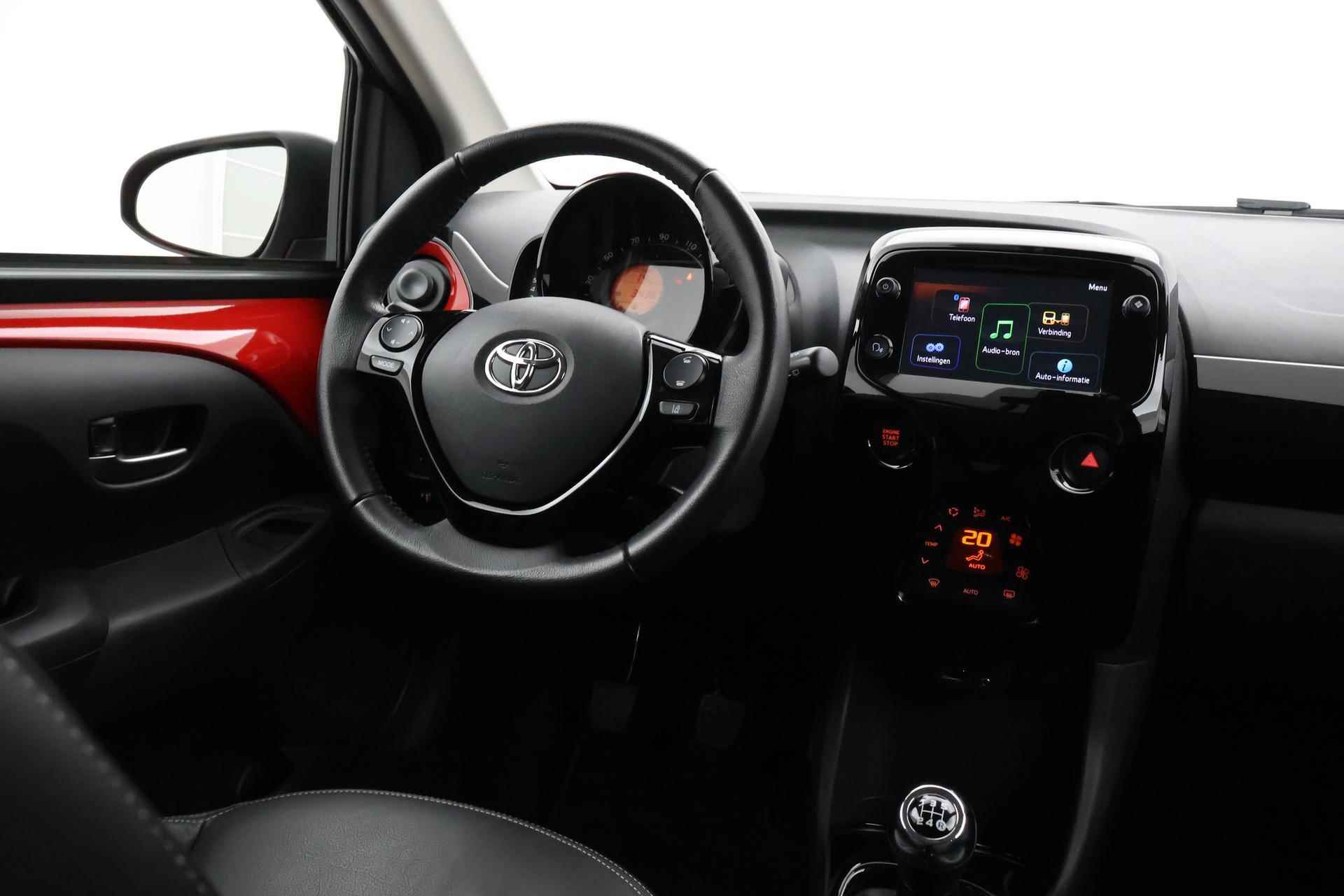 Toyota Aygo 1.0 VVT-i x-clusiv | Apple / Android Auto | Leder - 22/37