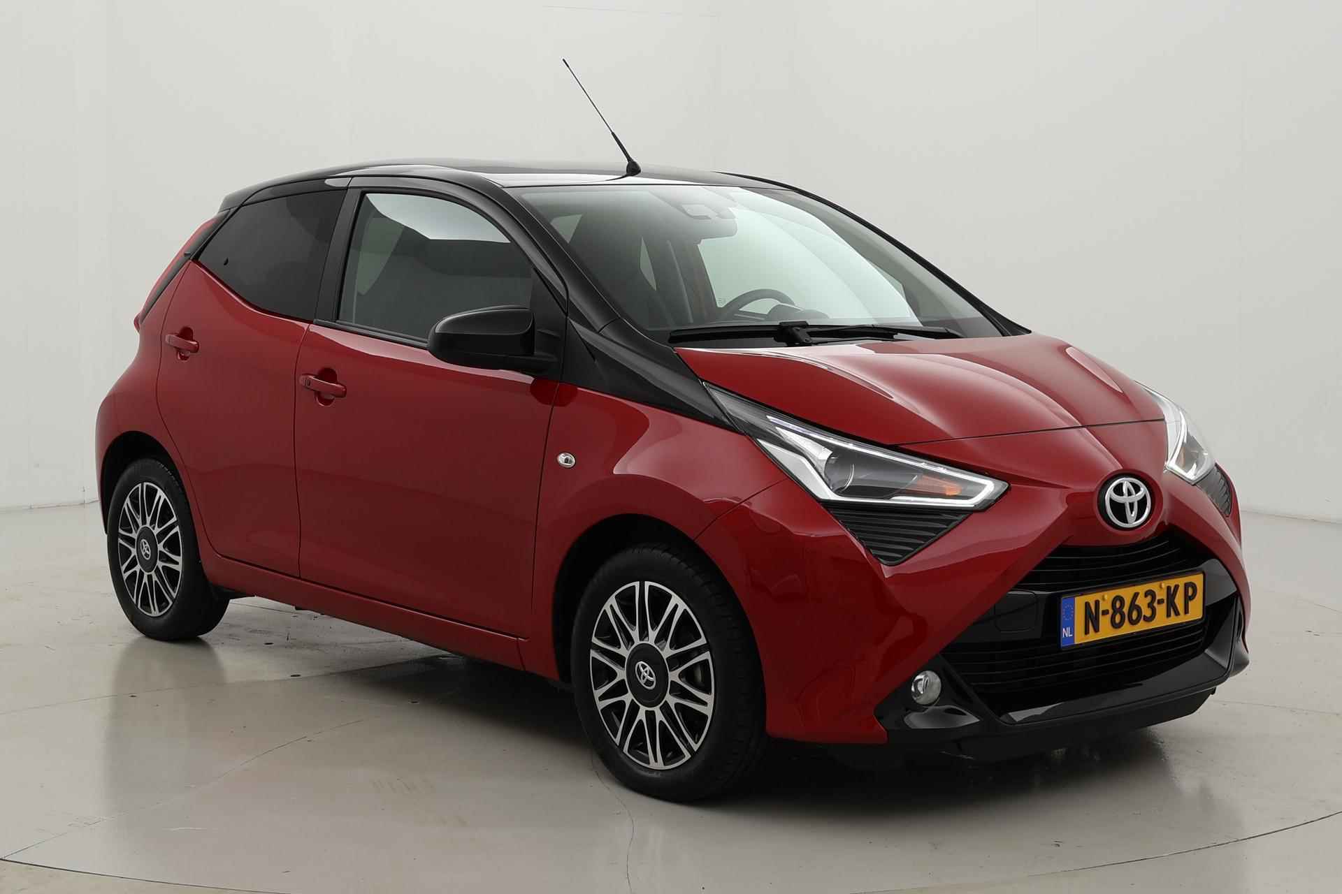 Toyota Aygo 1.0 VVT-i x-clusiv | Apple / Android Auto | Leder - 30/37