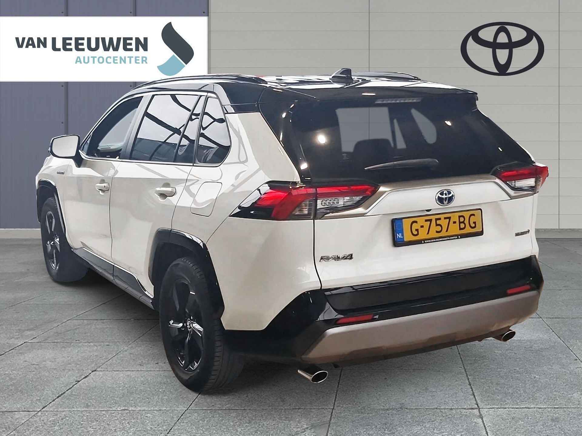 Toyota RAV4 2.5 Hybrid Bi-Tone - 7/19