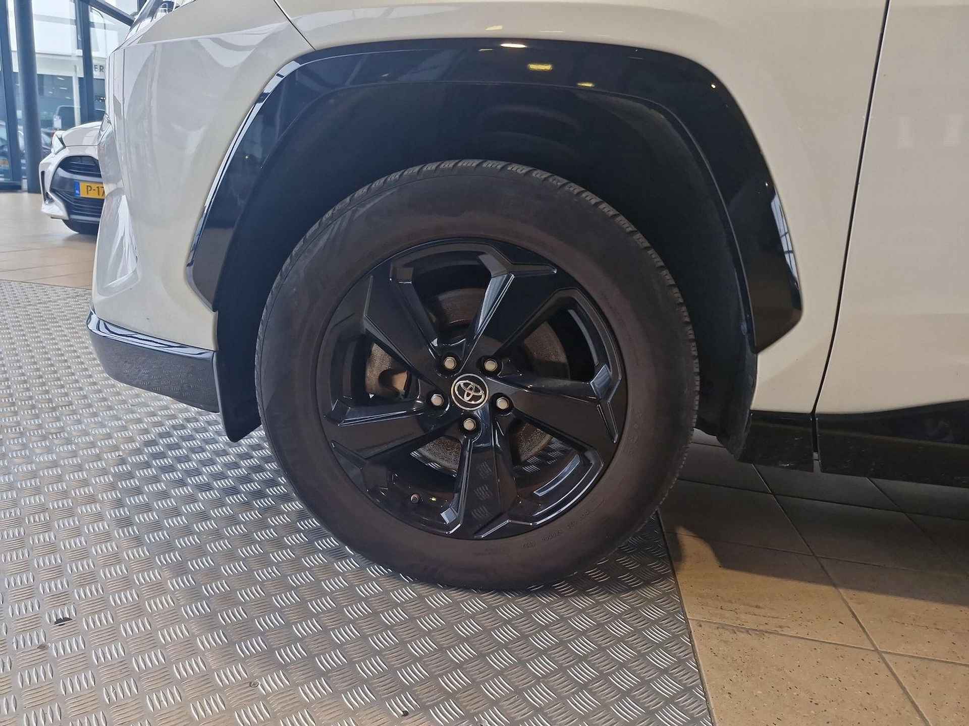 Toyota RAV4 2.5 Hybrid Bi-Tone - 14/19