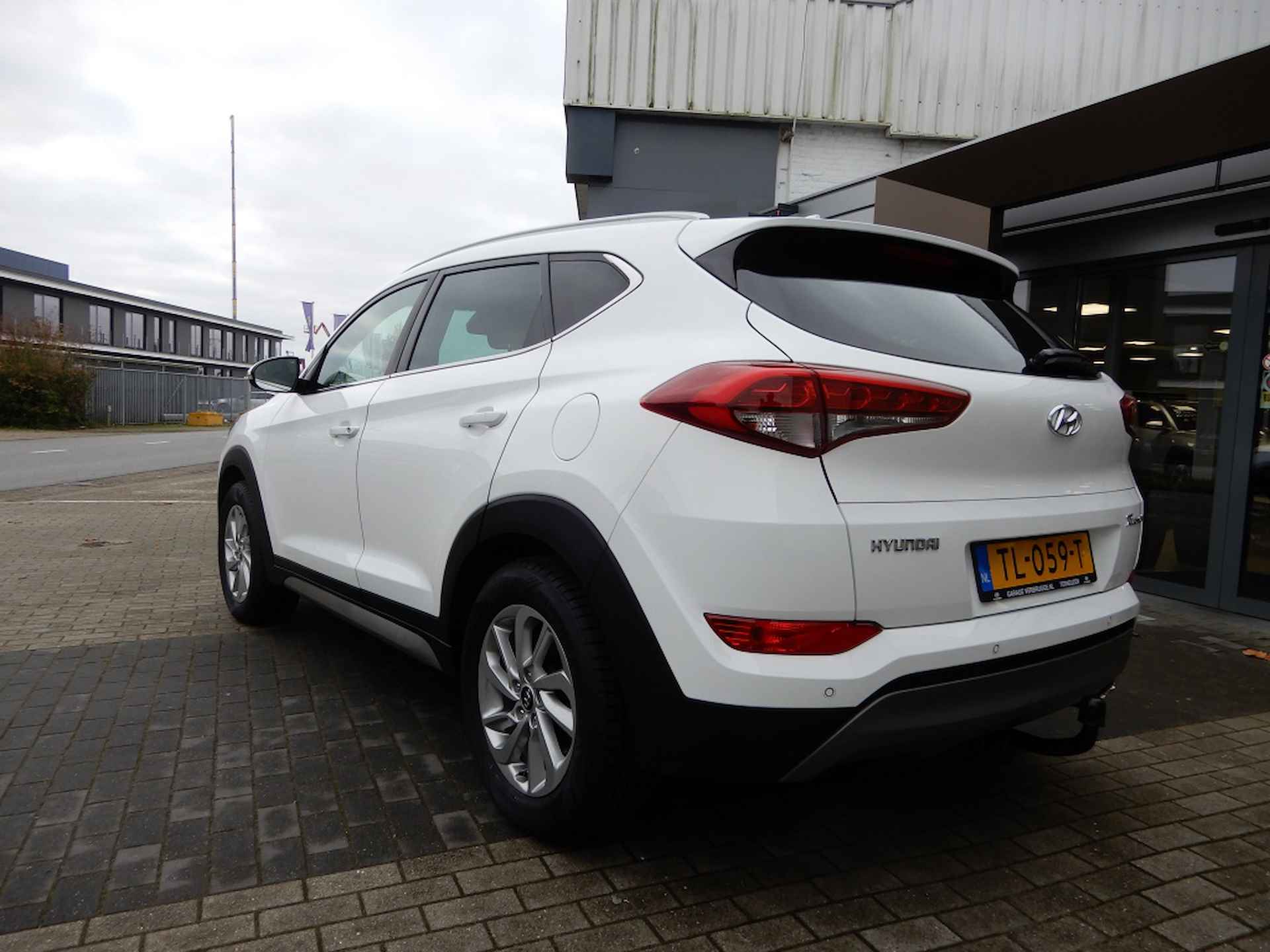 Hyundai Tucson 1.6 T-GDi 177 pk Comfort | Navigatie | Trekhaak 1900kg! | Comple - 11/25