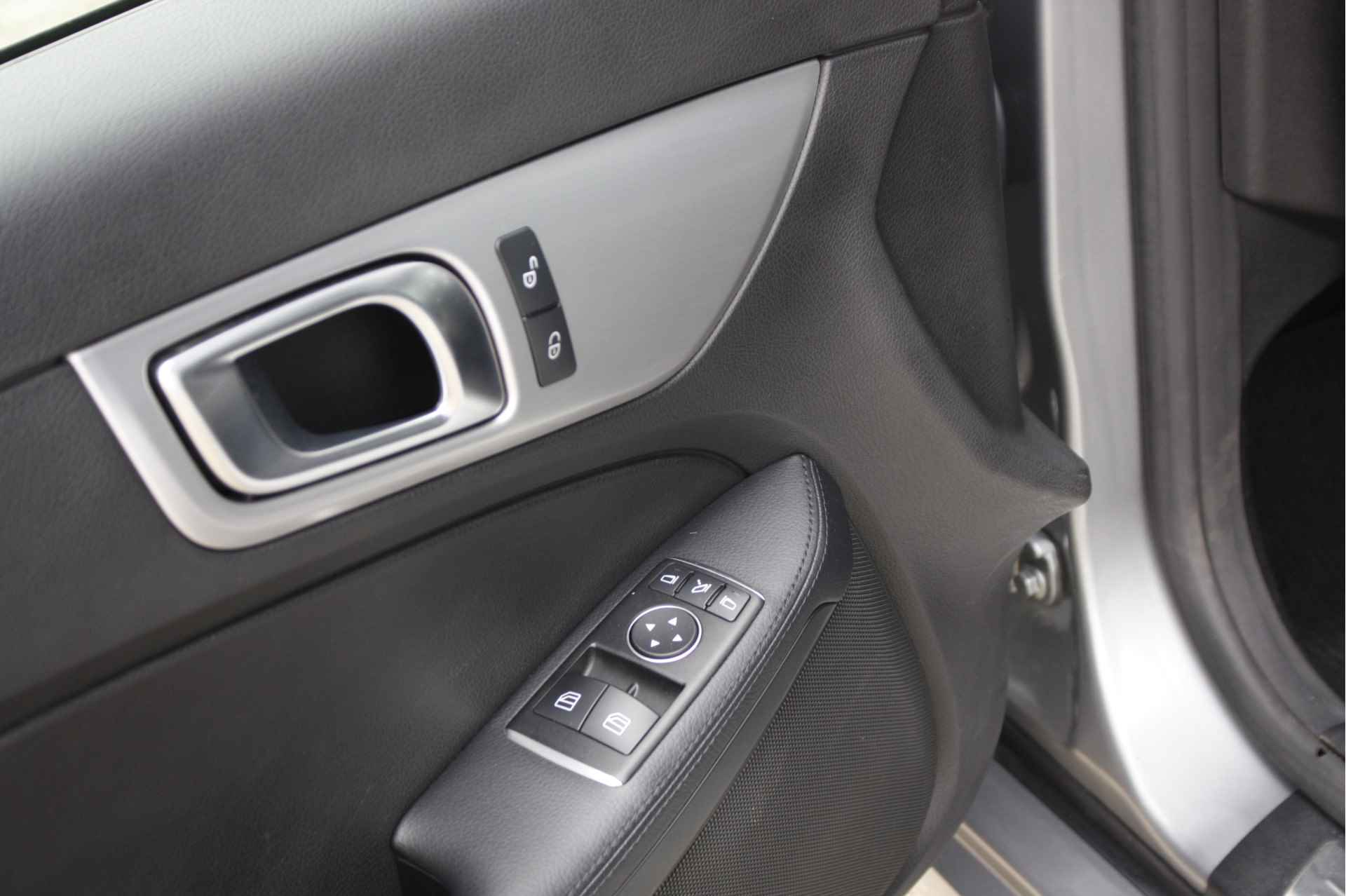 Mercedes-Benz SLK 200 | 184pk | Panoramadak | Nekverwarming | Leder | Navigatie | Cruise control | - 39/47