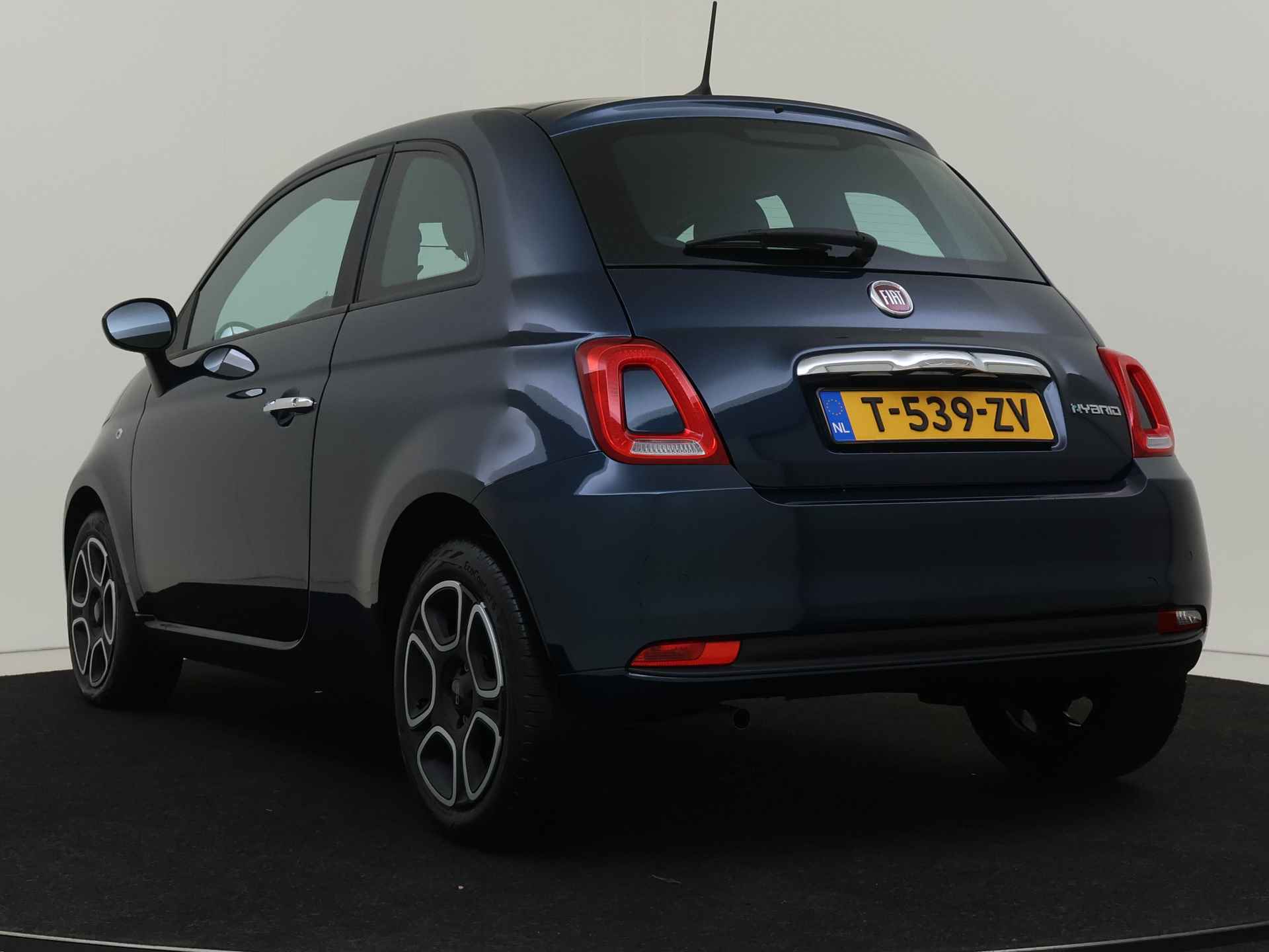 Fiat 500 1.0 Hybrid Club Climate Control + Parkeer sensoren !! volledige fotorapportage volgt!! FP - 4/31