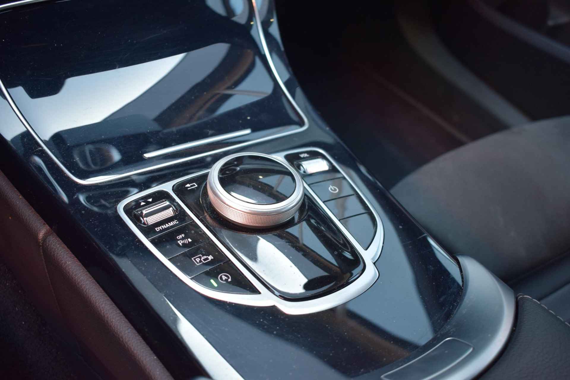 Mercedes-Benz C-klasse Estate 200 Business Solution AMG / Stoelverwarming / Trekhaak - 25/54