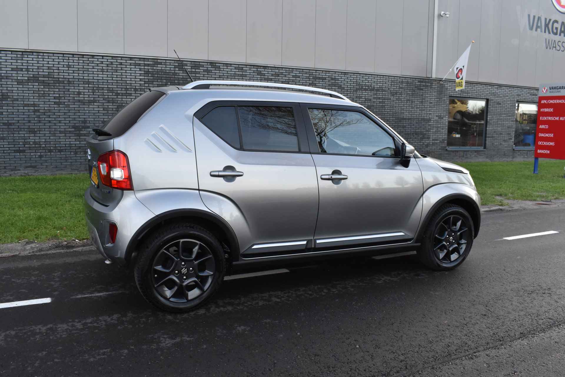 Suzuki Ignis 1.2 Smart Hybrid Style Camera Stoelverwarming Navigatie N.A.P Automaat 1e eigenaar Nederlandse auto Pdc Mooie Kleur 3600 Kilometer! door ons geleverde auto - 3/46