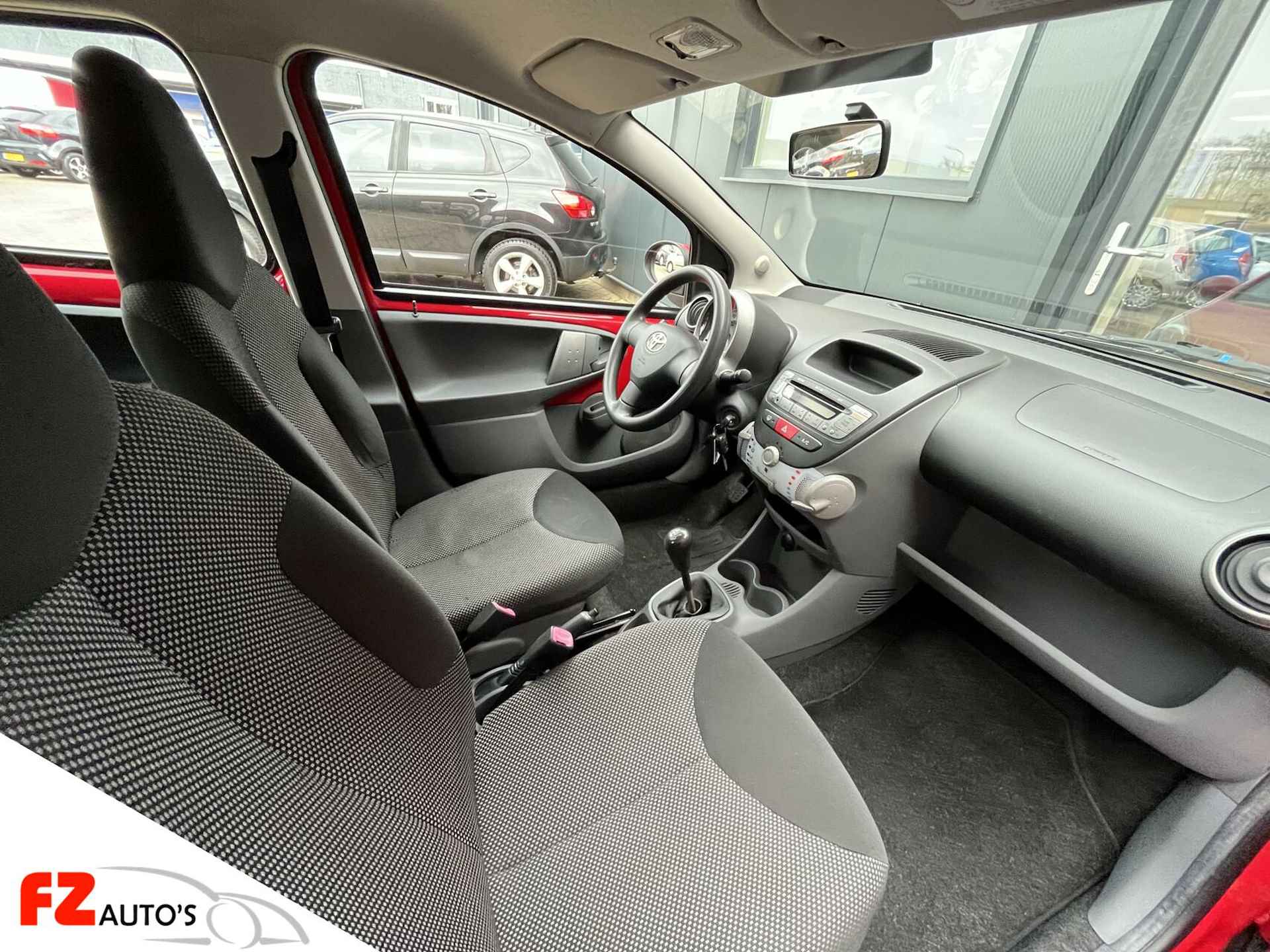 Toyota Aygo 1.0-12V Comfort | Metallic | Stadsauto | - 9/22