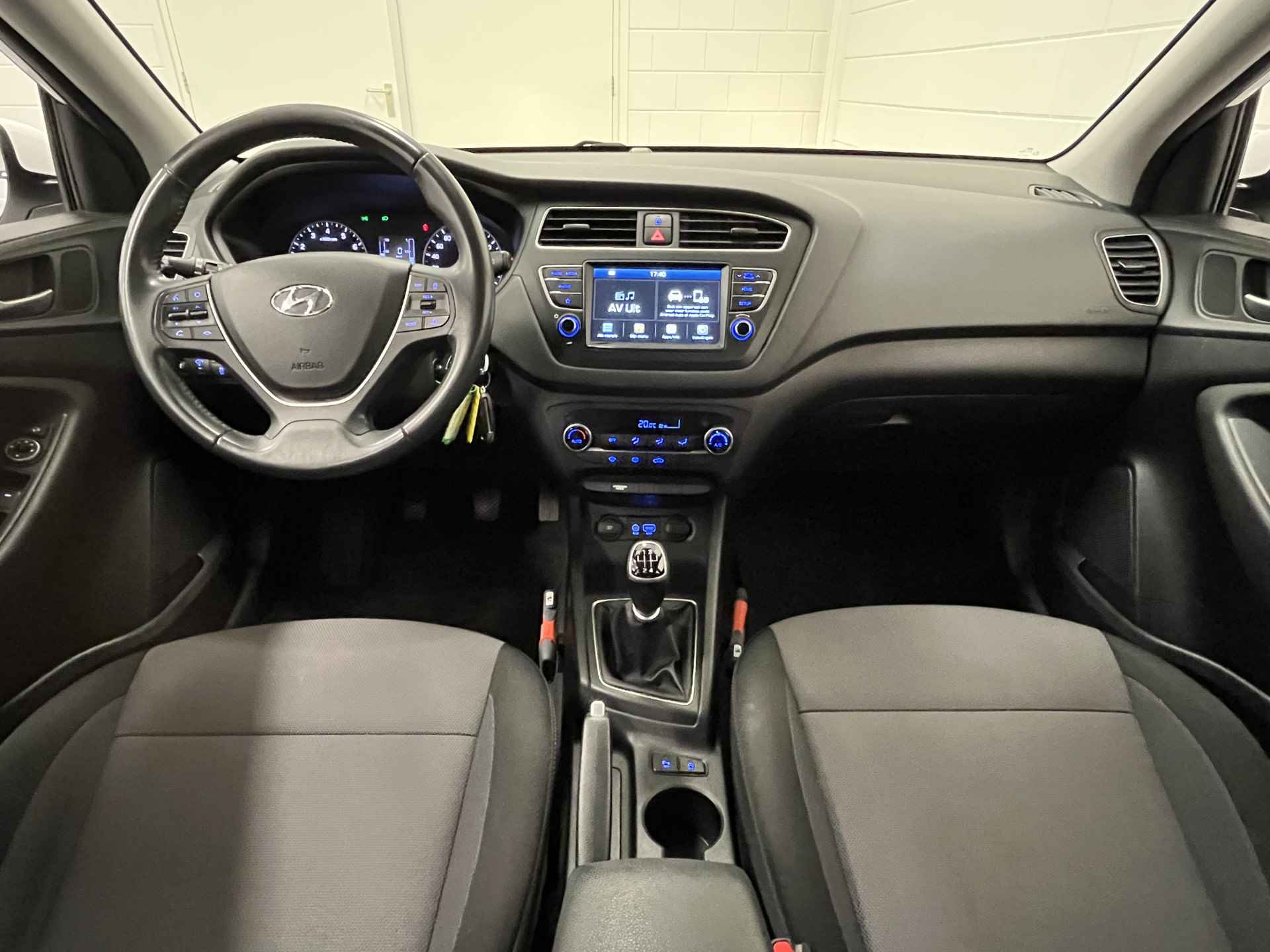 Hyundai i20 1.0 T-GDI Comfort APPLE / ANDROID NAVIGATIE | CRUISE CONTROL | PARKEERCAMERA | DEALER ONDERHOUDEN! - 15/43