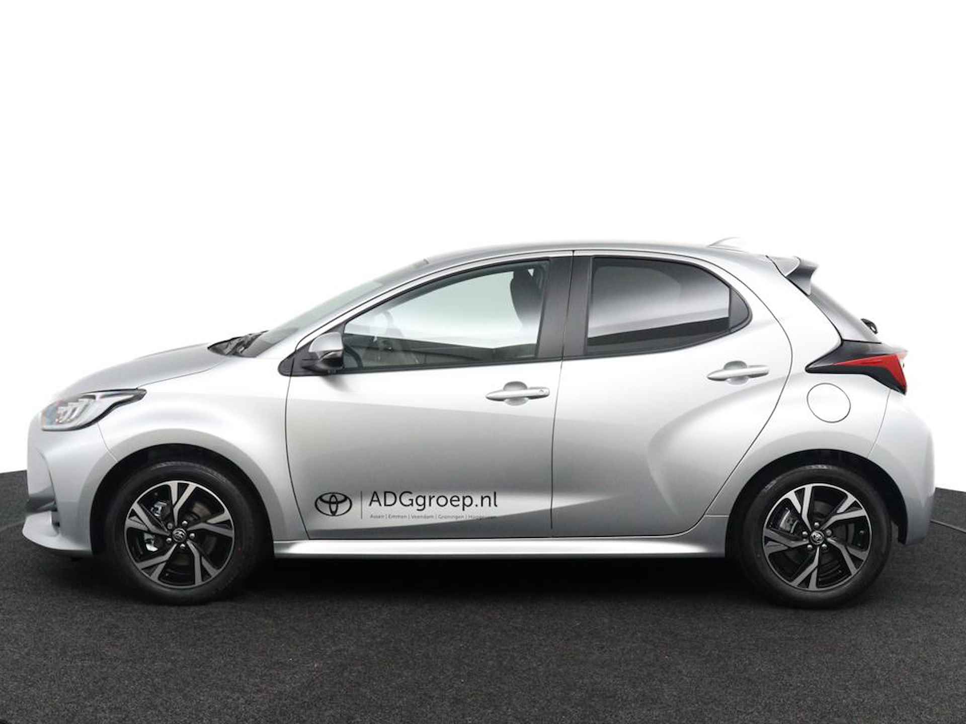 Toyota Yaris 1.5 Hybrid 115 First Edition | Navigatie | Keyless Entry | Direct Leverbaar | - 6/44