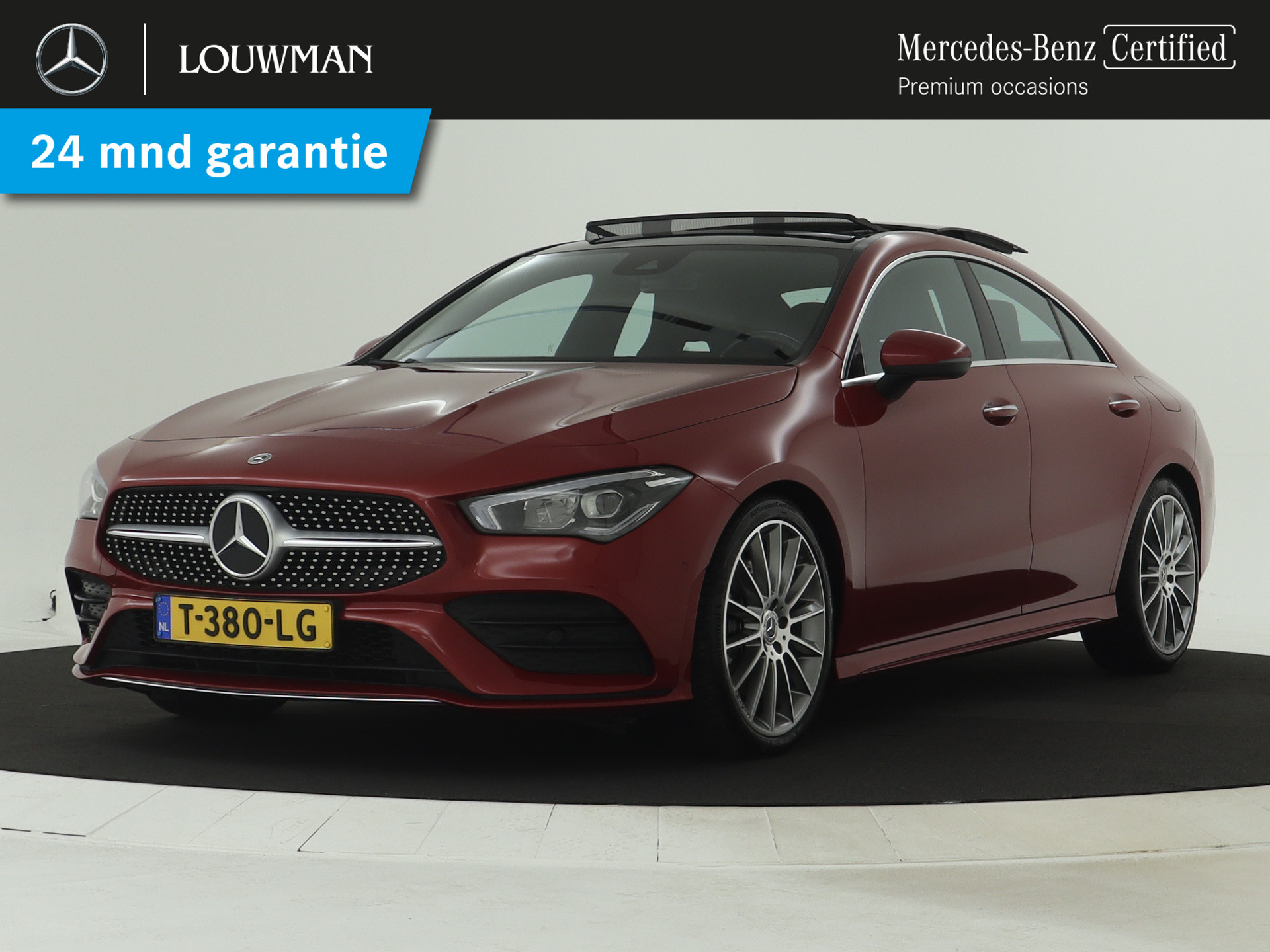 Mercedes-Benz CLA-Klasse 200 AMG Line | Panorama Schuif-Kanteldak | AMG Styling | 19 Inch AMG Velgen | Sfeerverlichting. | Inclusief 24 maanden MB Certified garantie voor Europa.