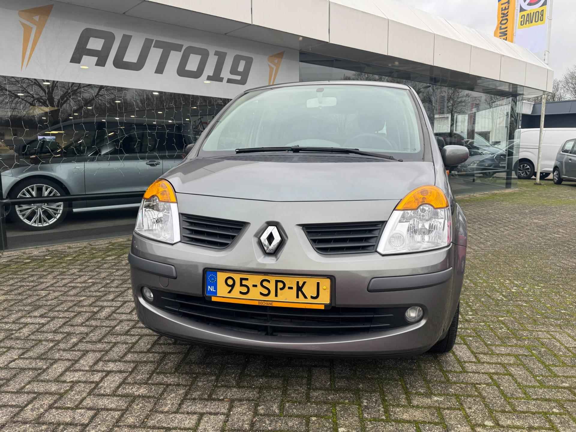 Renault Modus 1.6-16V Air - 10/15