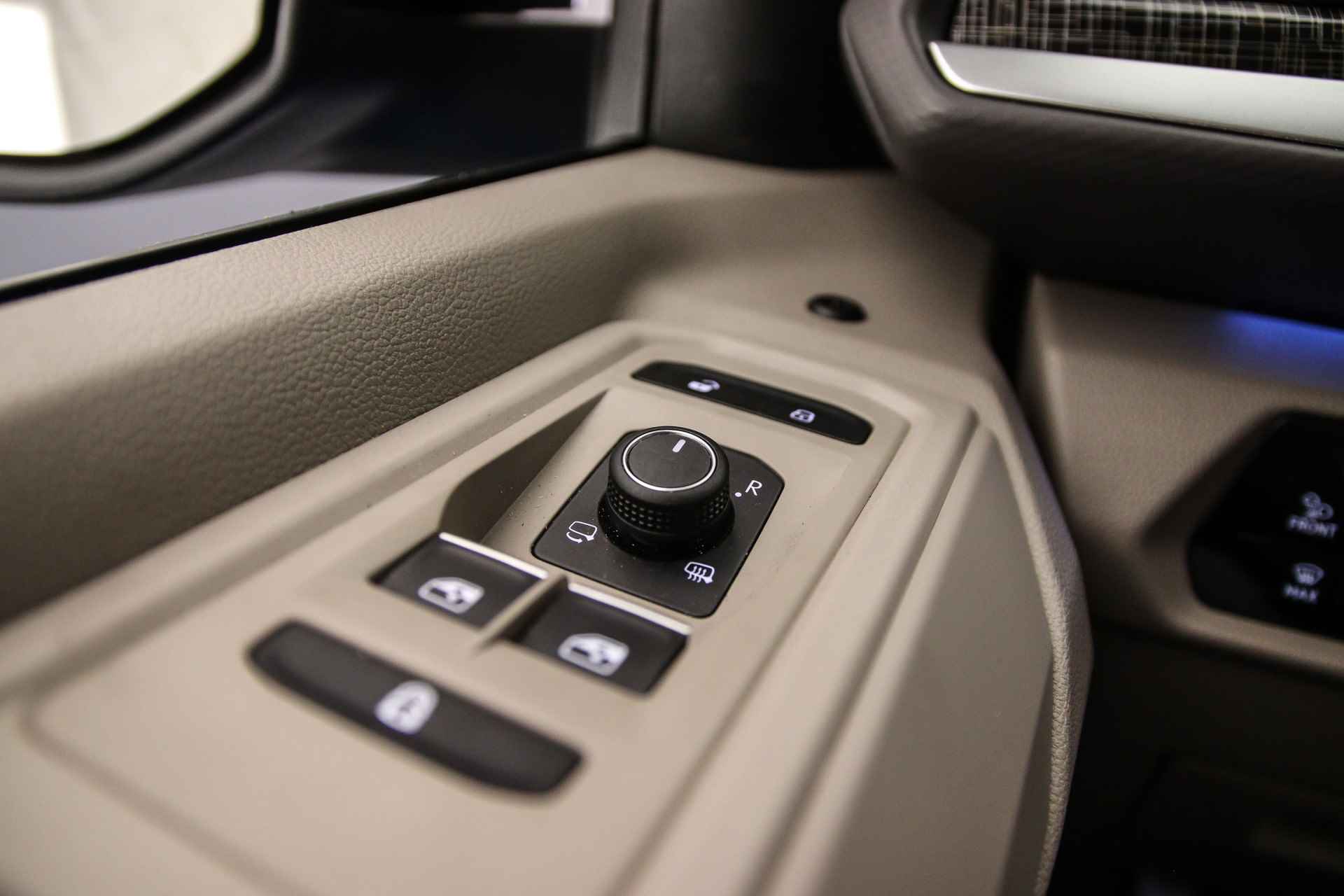 Volkswagen Multivan Energetic 1.4 Plug-in Hybride L1H1 Energetic IQ-Lights | Area View 360 camera | Panoramadak | Adaptieve Cruise Control | 20'' velgen | Verlagingsset - 18/48
