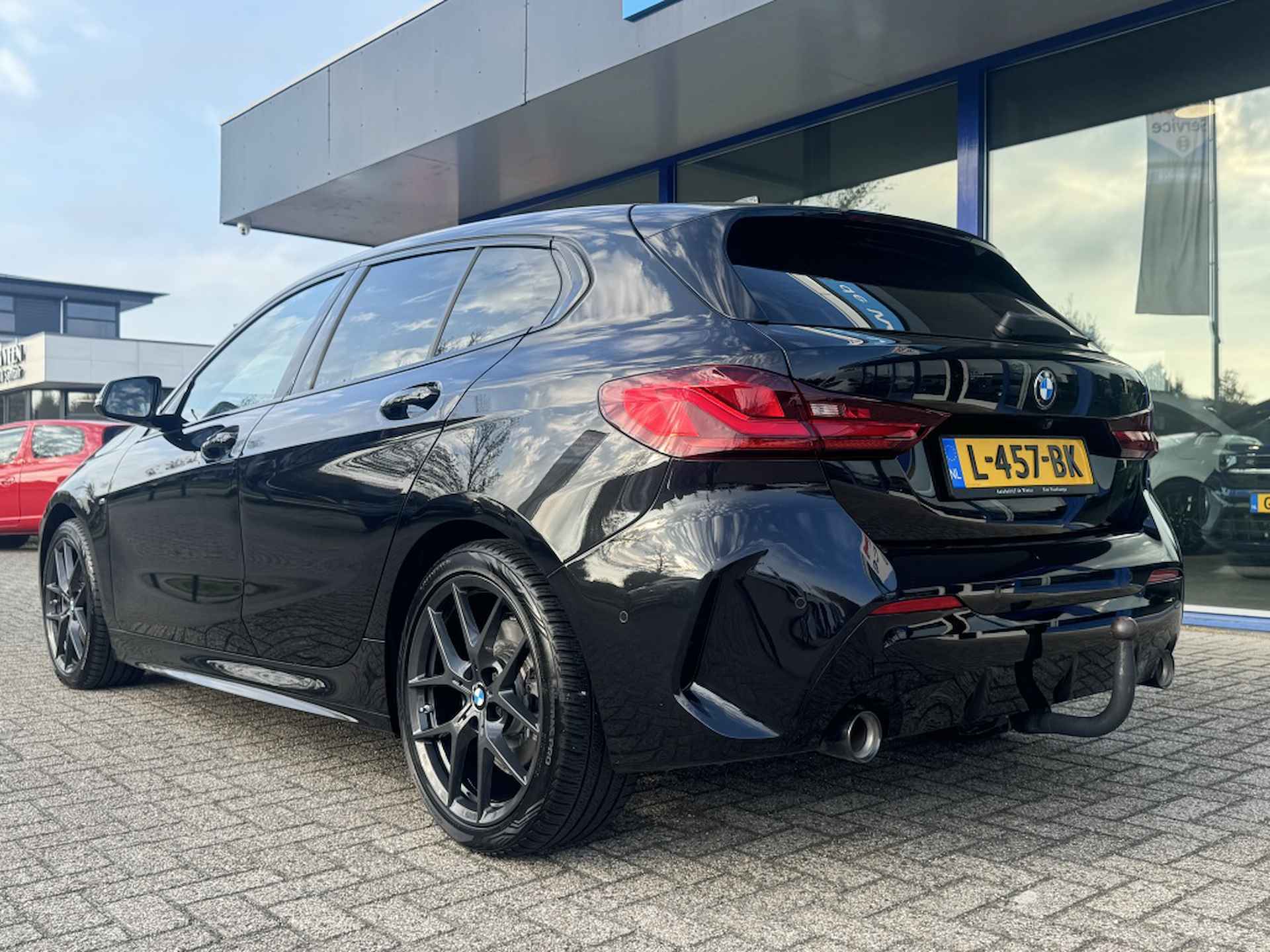 Bmw 1-serie 120i High Executive| M-Sport, LMV 18", Keyless, Live cockpit - 3/28