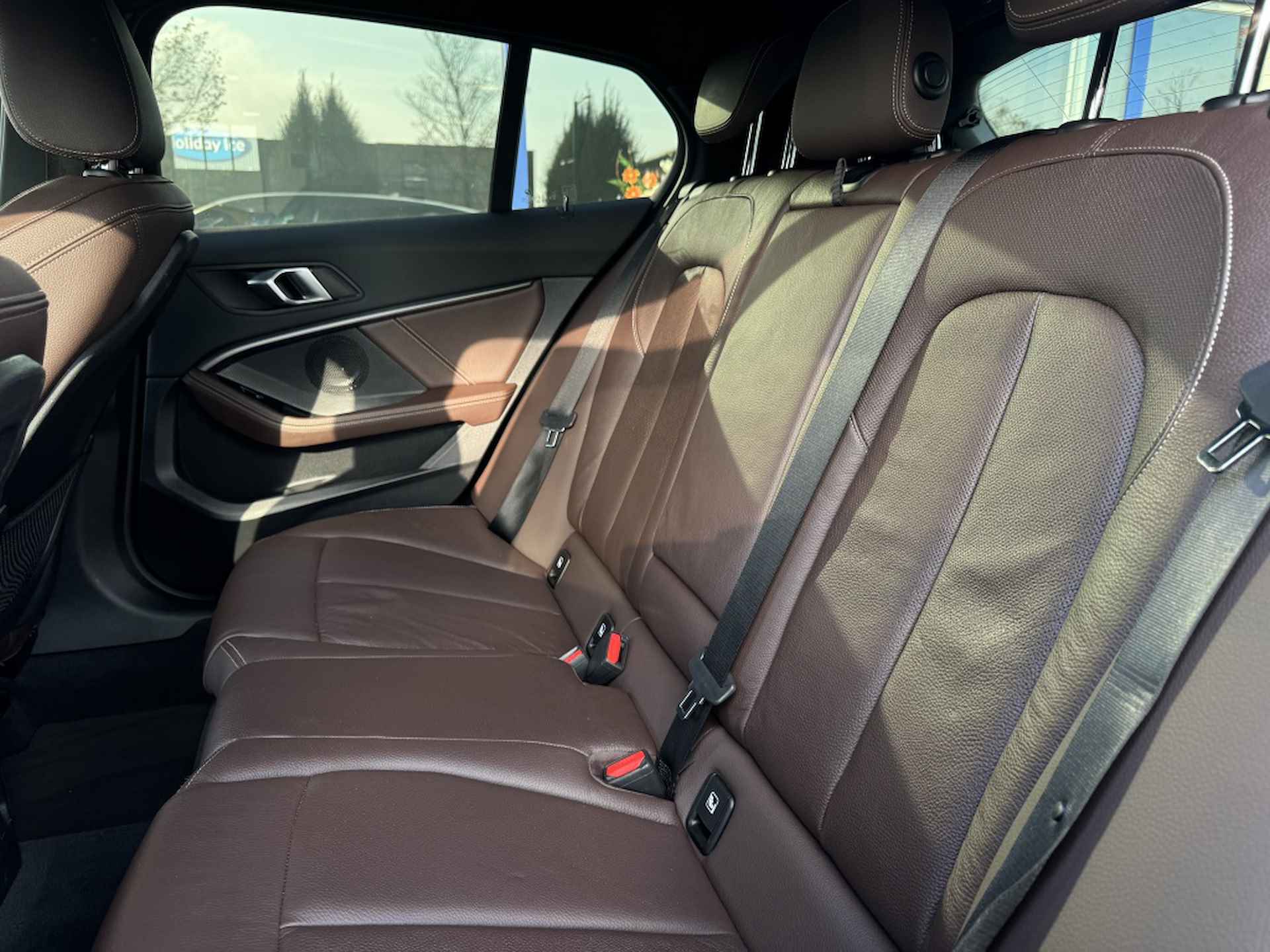 Bmw 1-serie 120i High Executive| M-Sport, LMV 18", Keyless, Live cockpit - 27/28