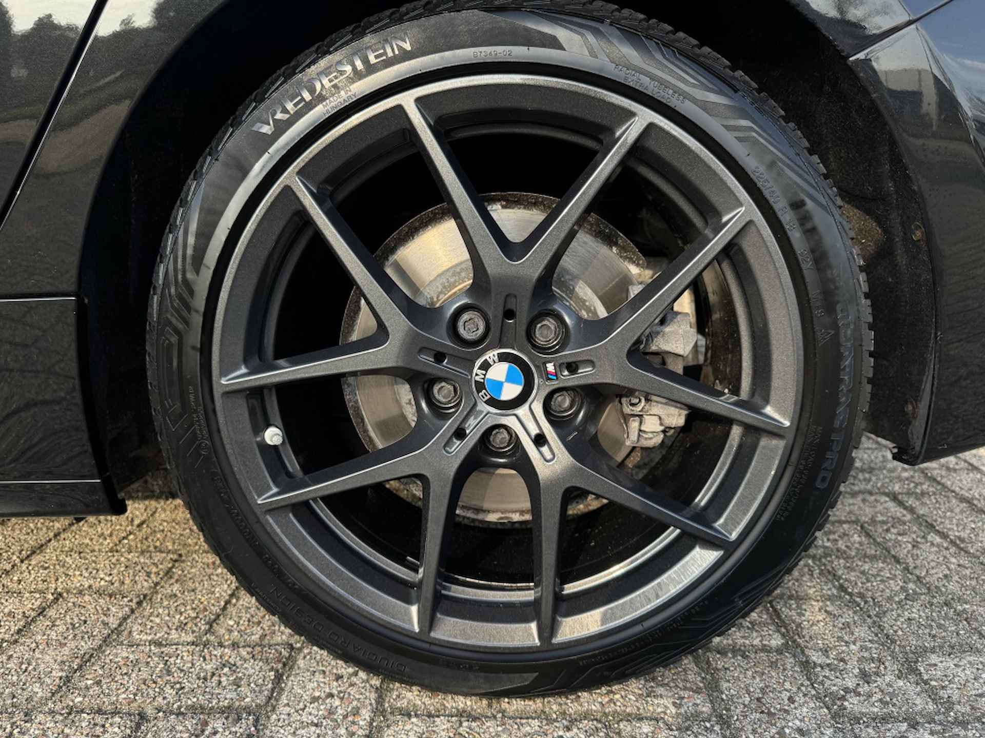 Bmw 1-serie 120i High Executive| M-Sport, LMV 18", Keyless, Live cockpit - 6/28