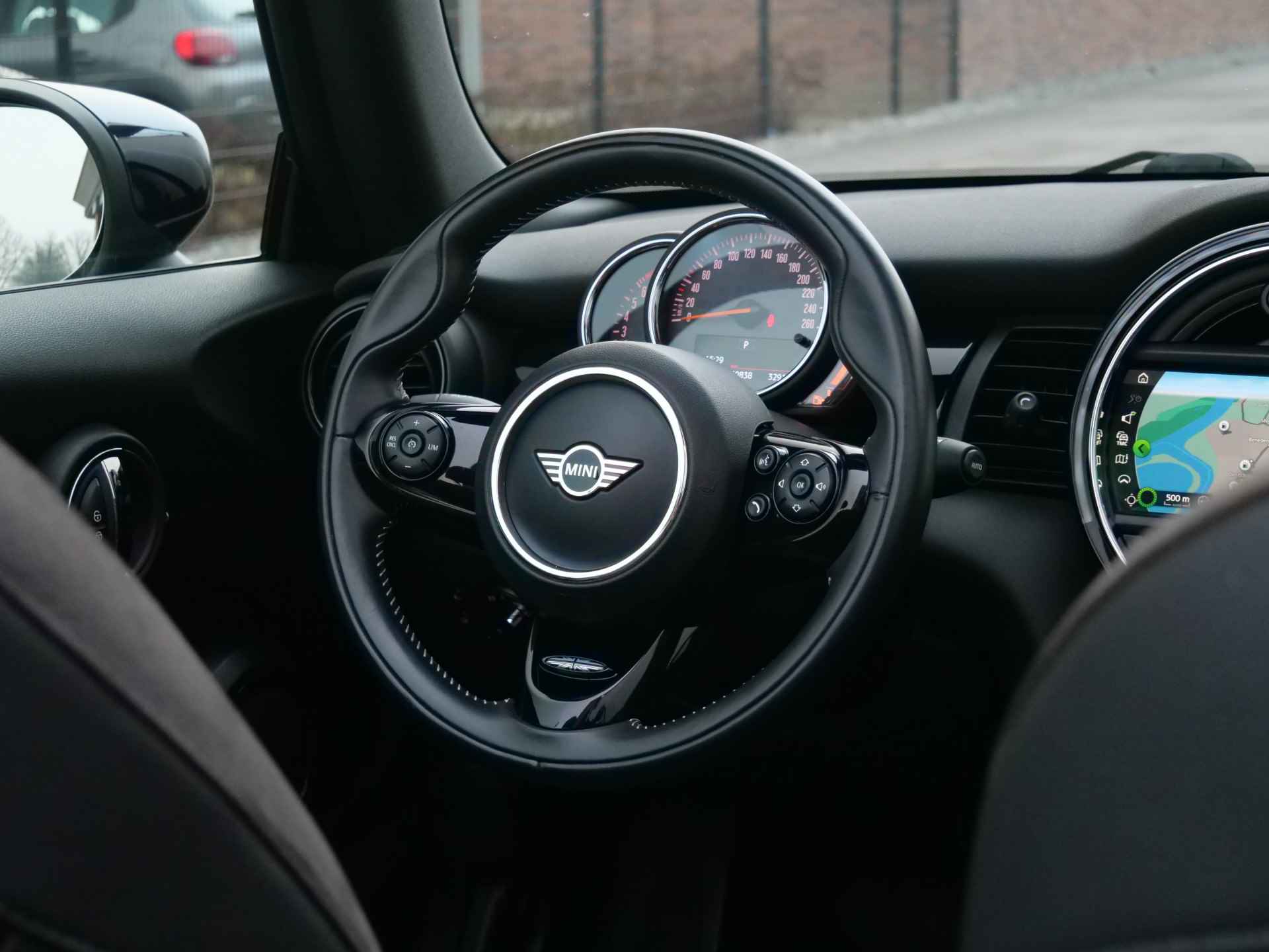 MINI Cabrio 1.5 Cooper Chili 136 Pk Automaat Navigatie / DAB / Apple Carplay / Parkeersensoren - 8/39