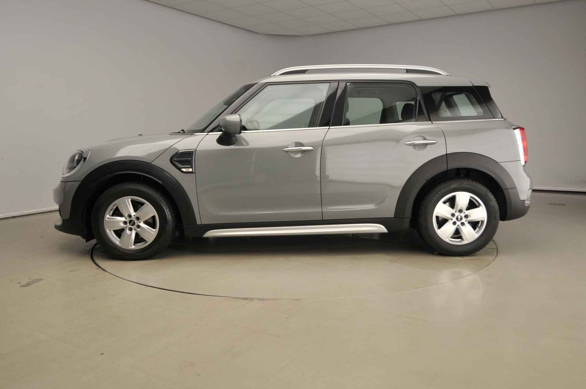 Mini Countryman One Automaat / Navigatie / Cruise / Climate / Apple Carplay / Alu wielen - 3/40