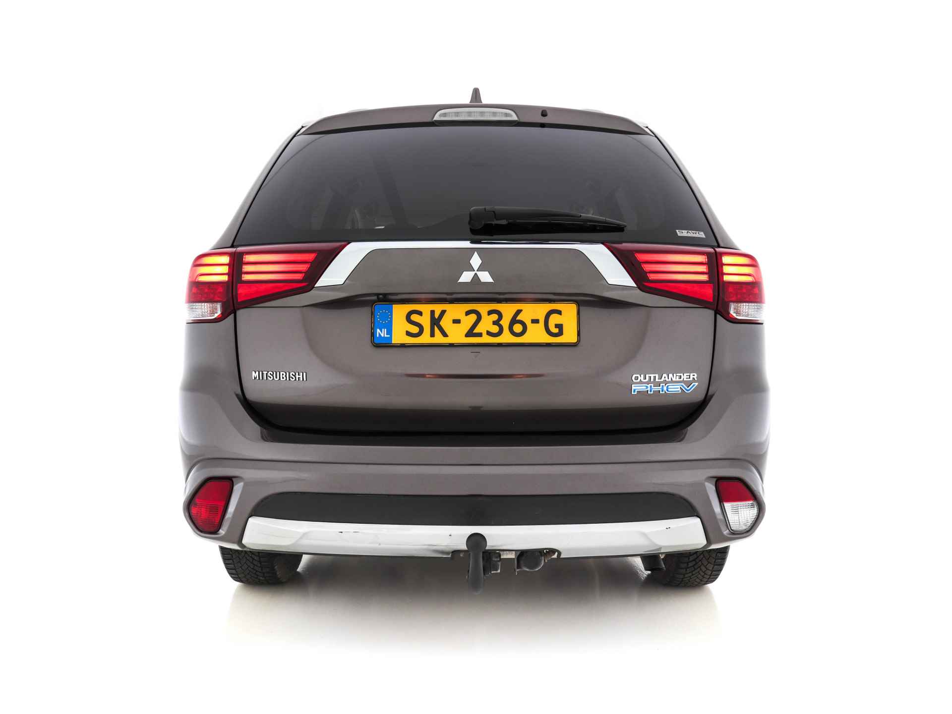 Mitsubishi Outlander 2.0 PHEV Pure AWD (INCL-BTW)  *MICRO-LEDER | NAVI-FULLMAP | KEYLESS | DAB | CAMERA | ECC | PDC | CRUISE | APP.CONNECT* - 5/31