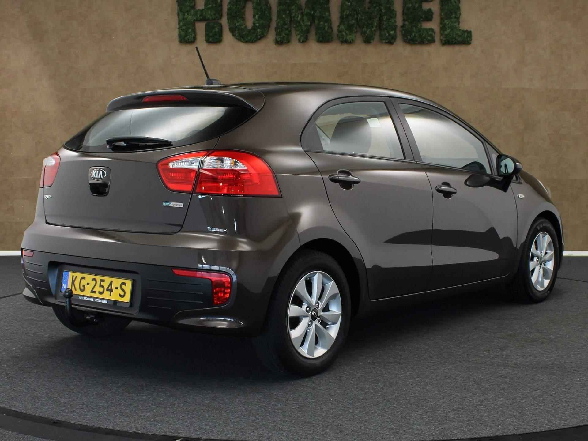 Kia Rio 1.2 CVVT ComfortPlusLine Navigator - ORIGINEEL NEDERLANDSE AUTO - AFNEEMBARE TREKHAAK - TREKGEWICHT 900 KG - CRUISE CONTROL - NAVIGATIESYSTEEM FULL-MAP - ACHTERRUITRIJCAMERA - BLUETOOTH TELEFOONVOORBEREIDING - LEDEREN STUURWIEL EN VERSNELLINGSPOOK - 2/36