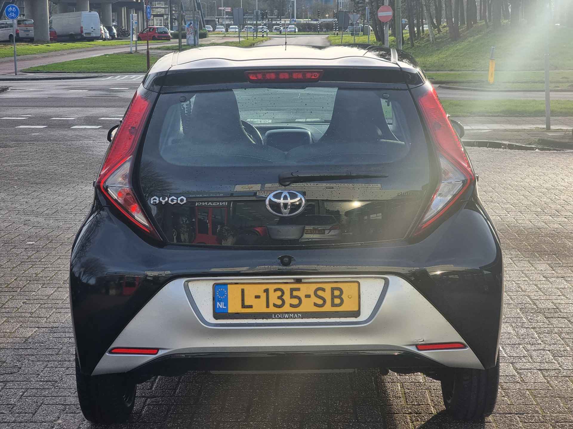 Toyota Aygo 1.0 VVT-i x-play | Carplay/Andr. Auto | NL-auto 12 mnd BOVAG garantie  Whatsapp 06-53188999 - 5/20