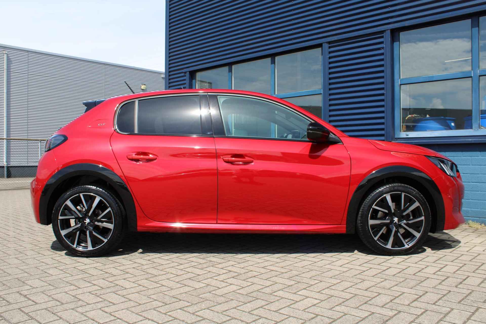 Peugeot 208 1.2 PureTech GT Pack Glazendak, Parkeersensoren V+A , sportstoelen , achteruitrijcamera ,navigatie, 17  "lichtmetalen velgen ,climate regeling ,,alcantara bekleding - 35/39