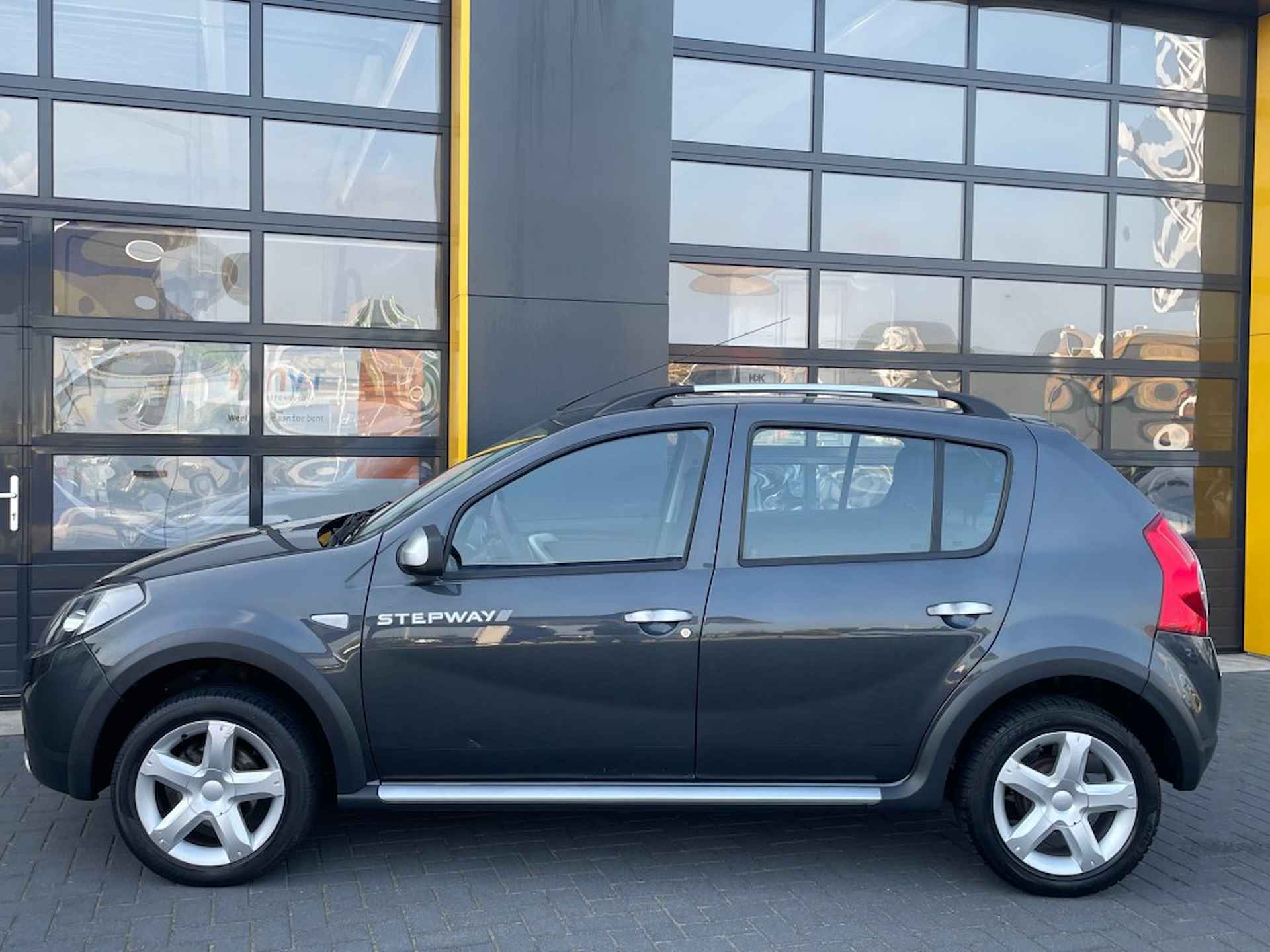 DACIA Sandero 1.6 Stepway Airco 102.000 km - 8/28