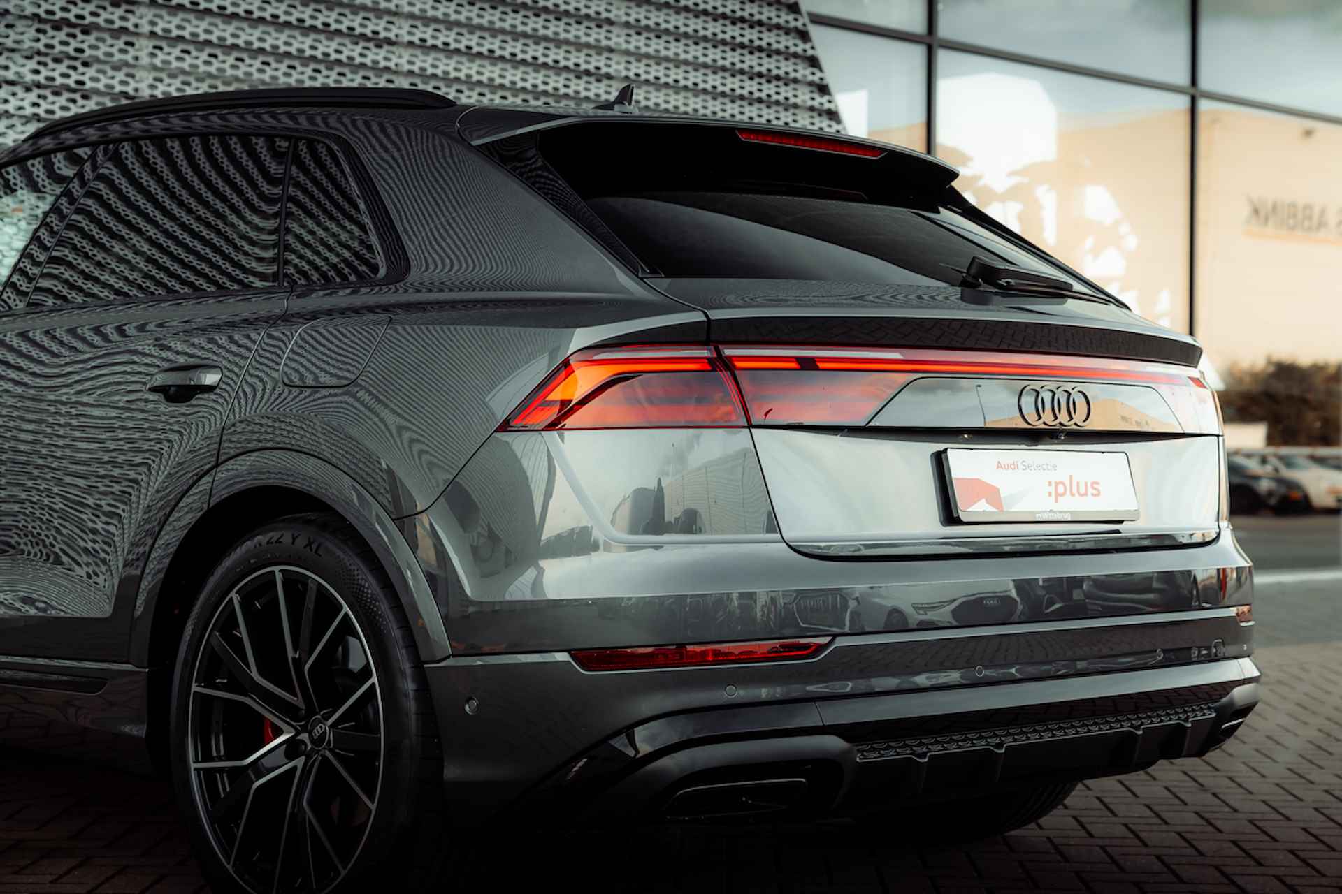 Audi Q8 60 TFSI e 490pk quattro Pro Line S Competition | FACELIFT | Panoramadak | S-sportstoelen | Leder met ruitstiksel | Head Up | Bang & Olufsen | 22" LM velgen | Optiek zwart | Trekhaak | City & Parking - 15/37