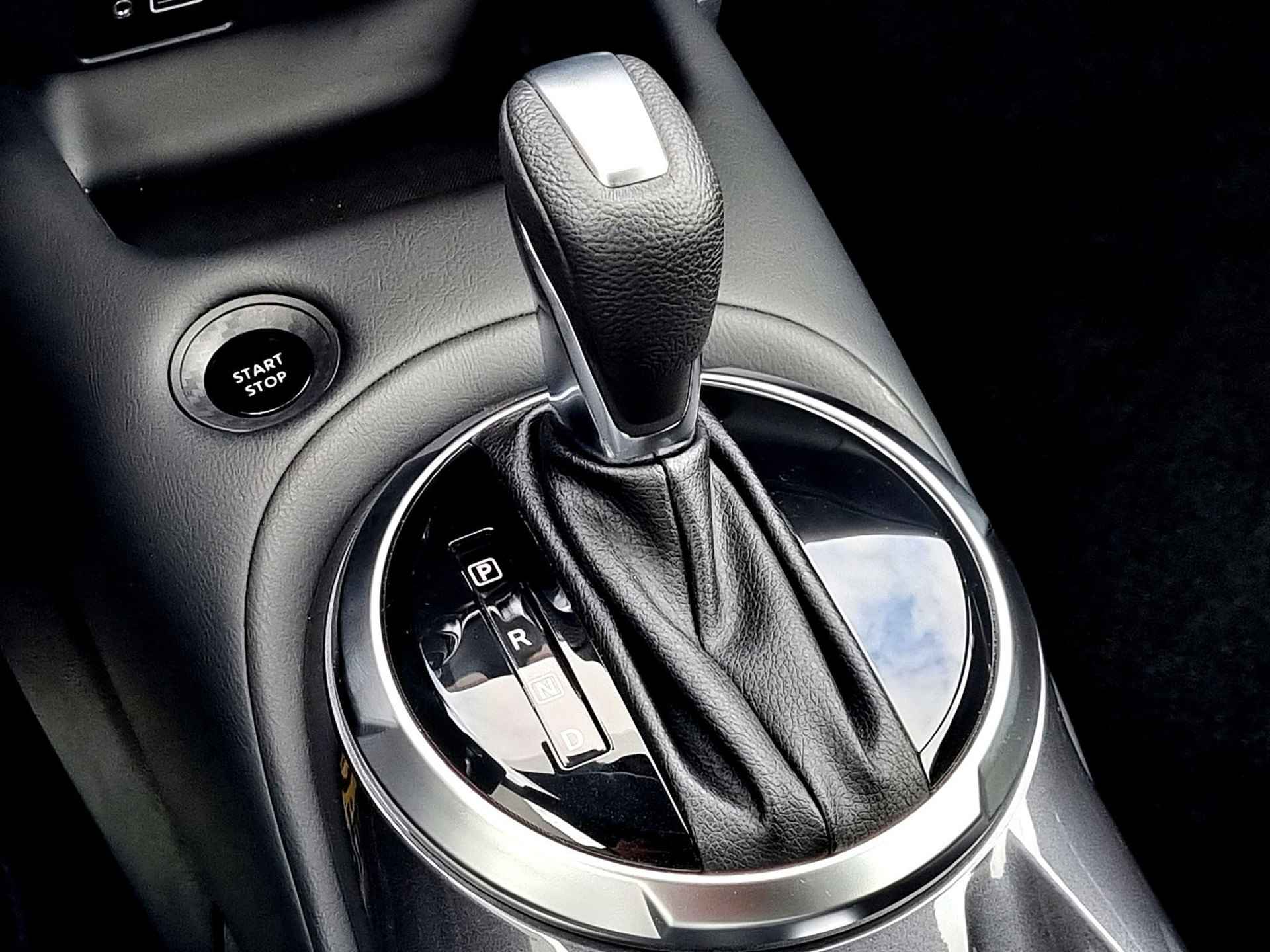 Nissan Juke 1.6 Hybrid N-Connecta Automaat / Technology Pack / ProPilot Cruise Control Adaptief / Rondomzicht Camera / Navigatie - 9/39