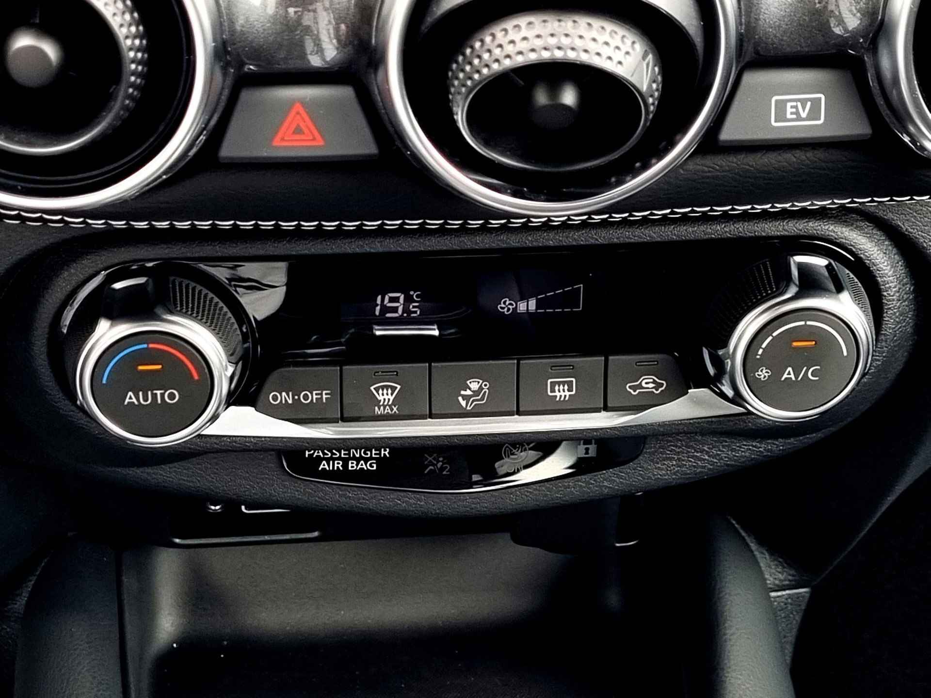 Nissan Juke 1.6 Hybrid N-Connecta Automaat / Technology Pack / ProPilot Cruise Control Adaptief / Rondomzicht Camera / Navigatie - 12/39
