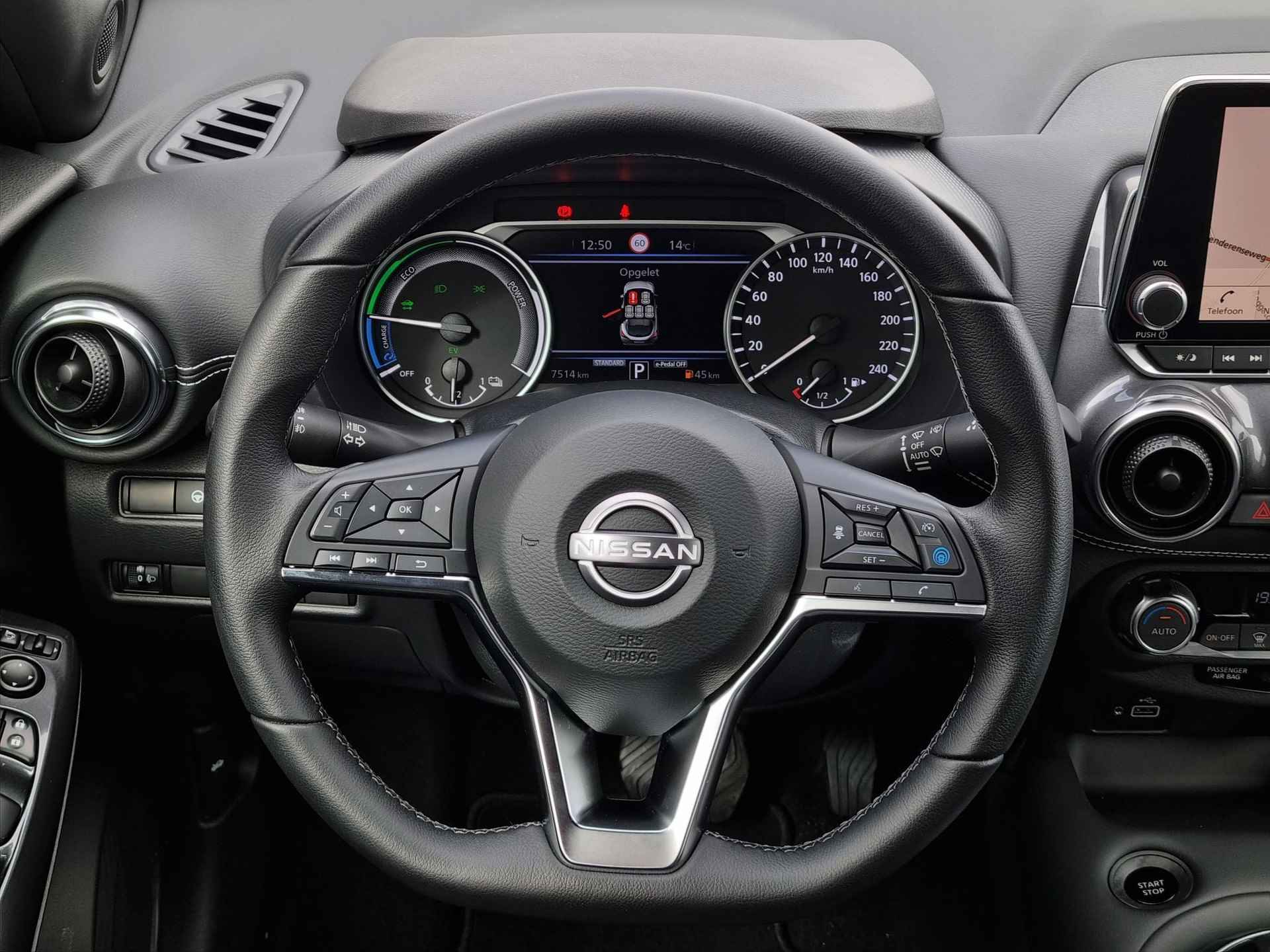 Nissan Juke 1.6 Hybrid N-Connecta Automaat / Technology Pack / ProPilot Cruise Control Adaptief / Rondomzicht Camera / Navigatie - 32/39