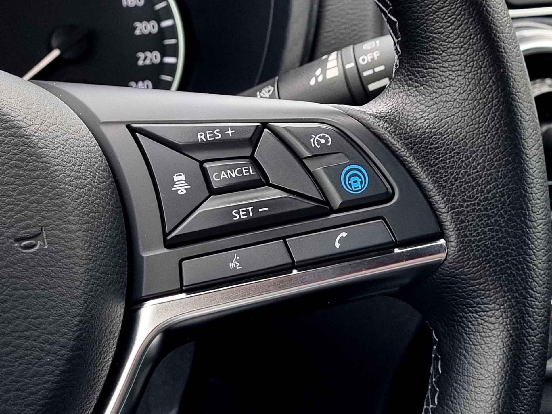 Nissan Juke 1.6 Hybrid N-Connecta Automaat / Technology Pack / ProPilot Cruise Control Adaptief / Rondomzicht Camera / Navigatie - 34/39