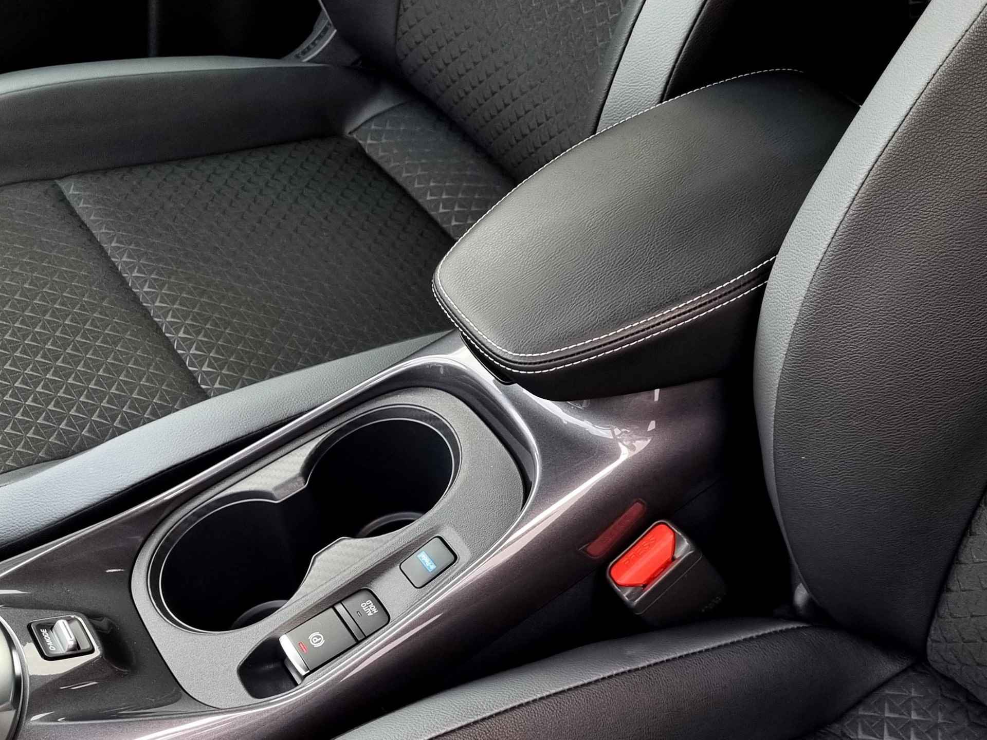 Nissan Juke 1.6 Hybrid N-Connecta Automaat / Technology Pack / ProPilot Cruise Control Adaptief / Rondomzicht Camera / Navigatie - 35/39