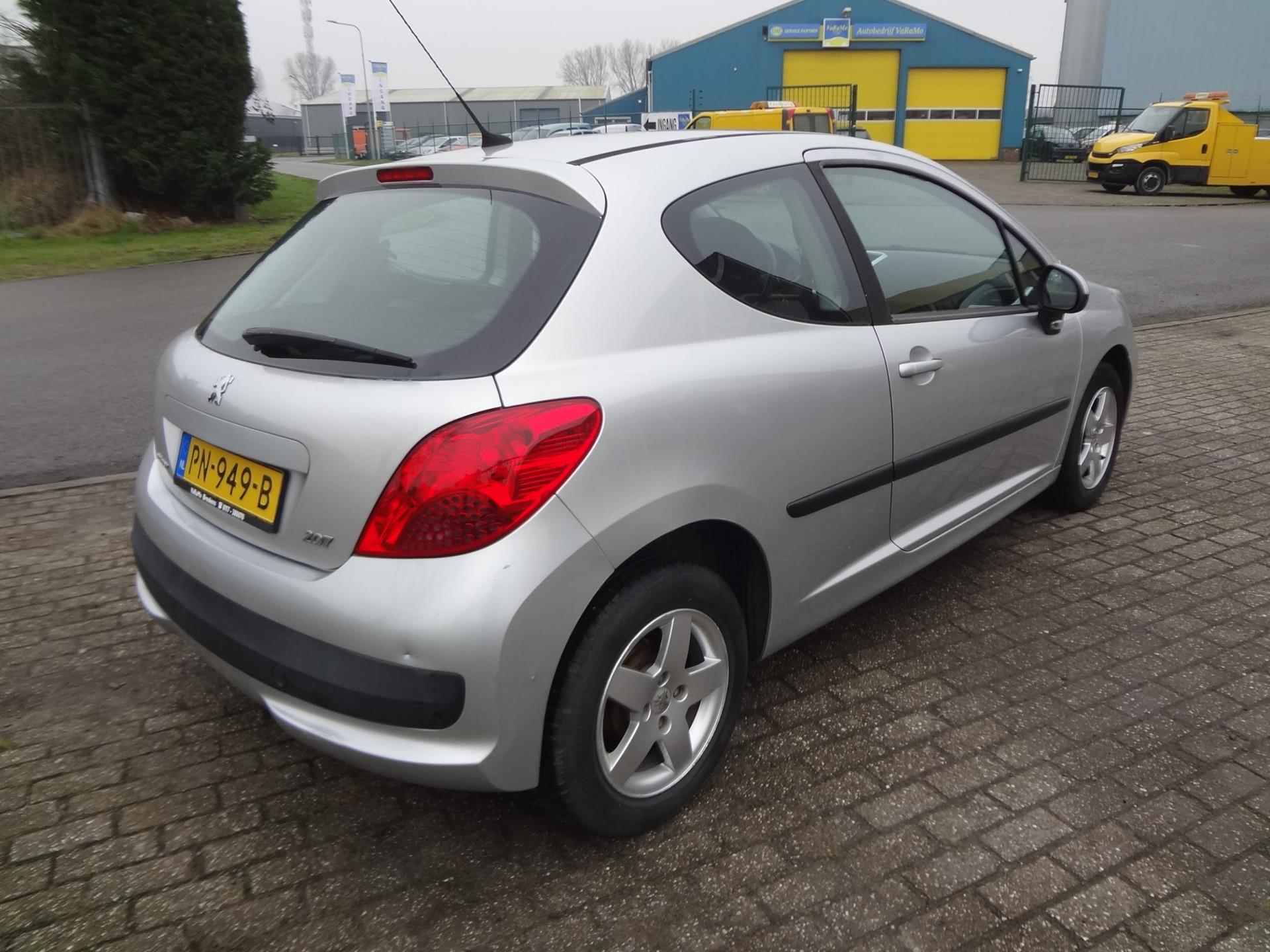 Peugeot 207 1.4 X-line - 3/9