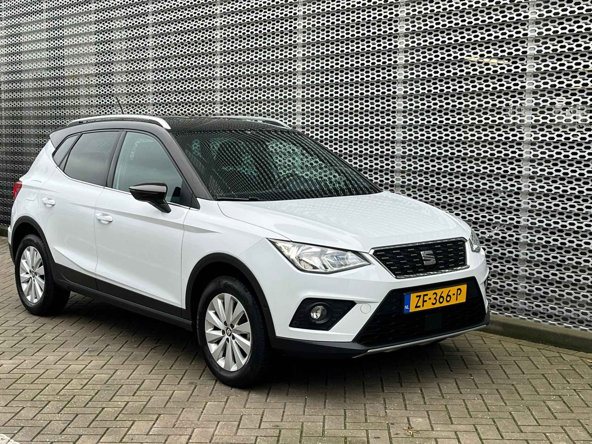 SEAT Arona 1.0 TSI 95pk Xcellence Business Intense / Achteruitrijcamera / Stoelverwarming / App-Connect / 16" LMV / Trekhaak - 9/28