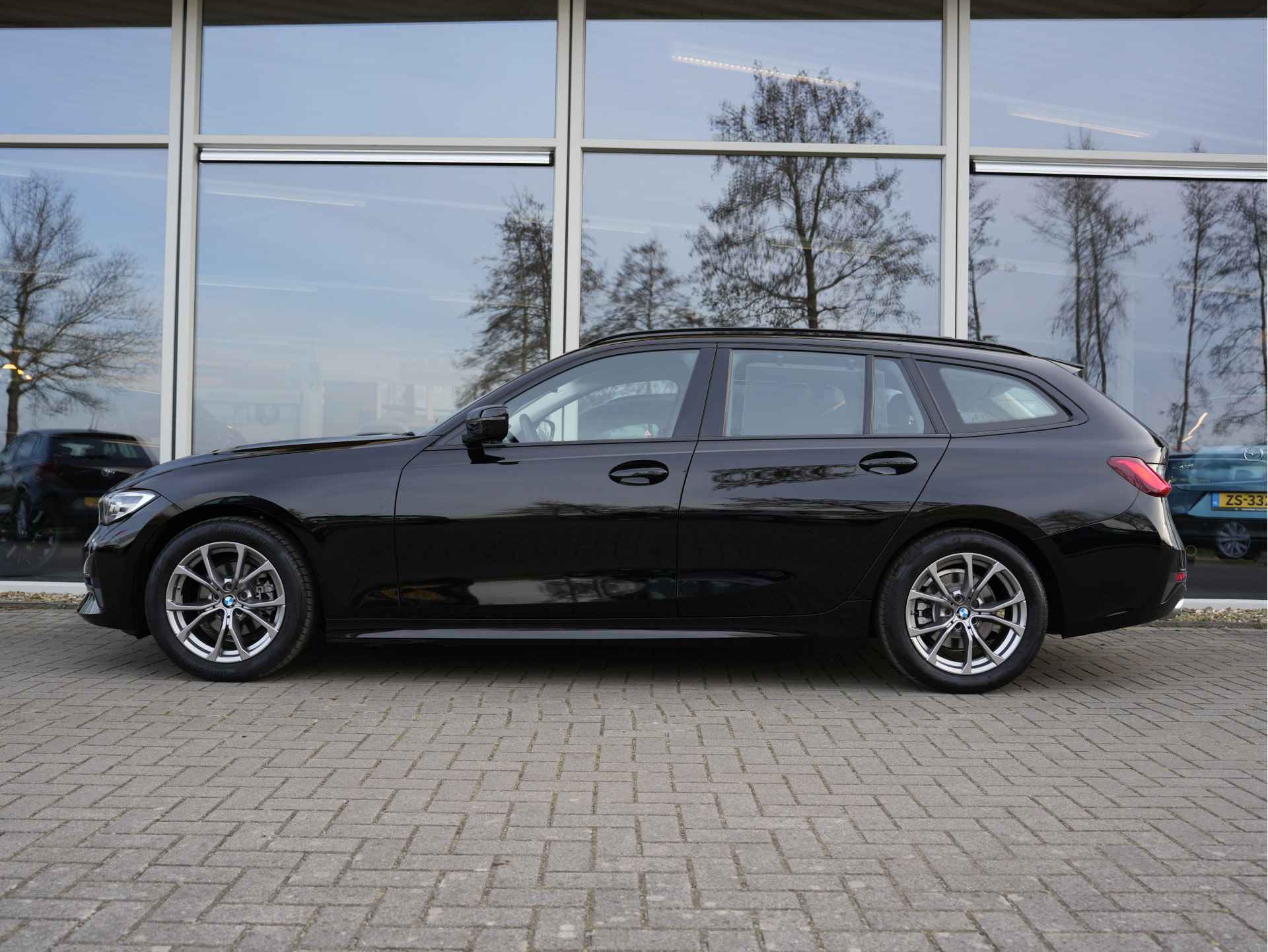 BMW 3 Serie Touring 318i Executive Edition | Adaptive Cruise | Navigatie | DAB | Virtual - 6/34