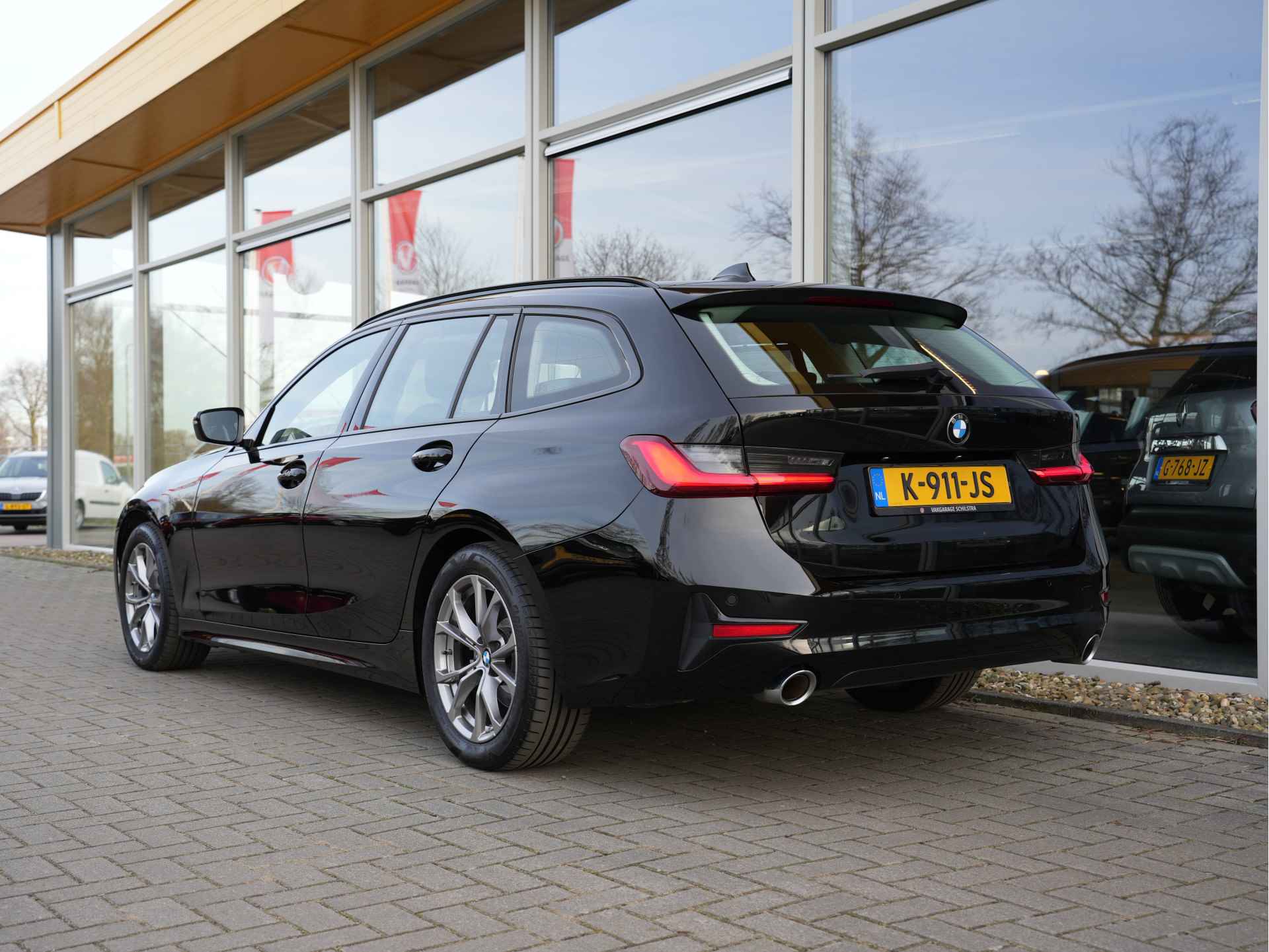 BMW 3 Serie Touring 318i Executive Edition | Adaptive Cruise | Navigatie | DAB | Virtual - 9/34