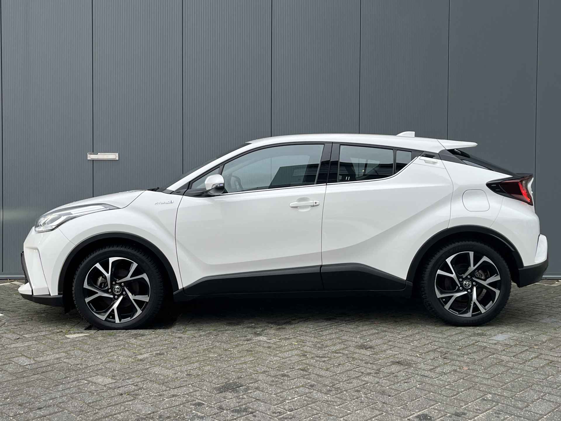 Toyota C-HR 1.8 Hybrid 122pk TeamNL | Camera | Navigatie | Parkeersensoren voor en achter | Adaptive cruise controle | Keyless entry | 18'' - 3/18