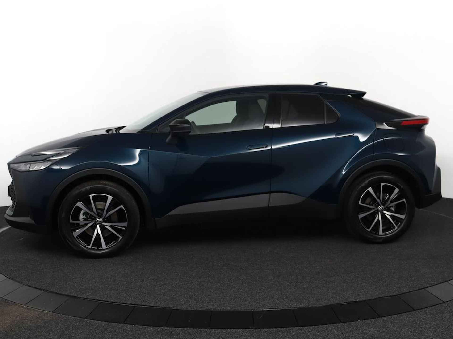 Toyota C-HR 2.0 Plug-in Hybrid 220 Dynamic | Nieuw uit voorraad leverbaar! | 10 jaar fabrieksgarantie | - 3/54