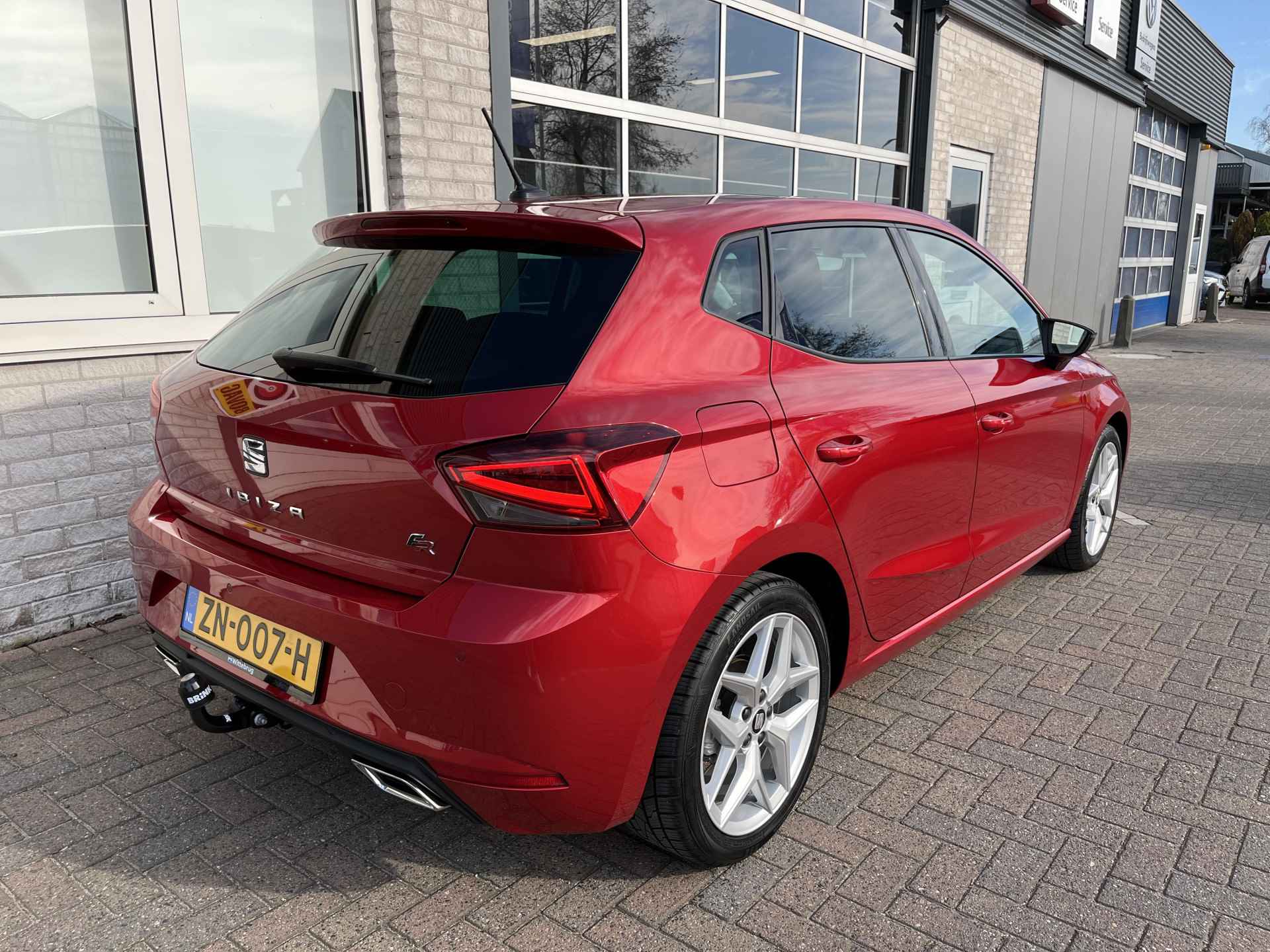 SEAT Ibiza 1.0 TSI FR / AUTOMAAT/ PANO/ BEATS AUDIO/ TREKHAAK/ PARK. SENSOREN/ LED/ KEYLESS/ ADAPT. CRUISE/ APP CONNECT/ NAVI/ CLIMA - 36/41